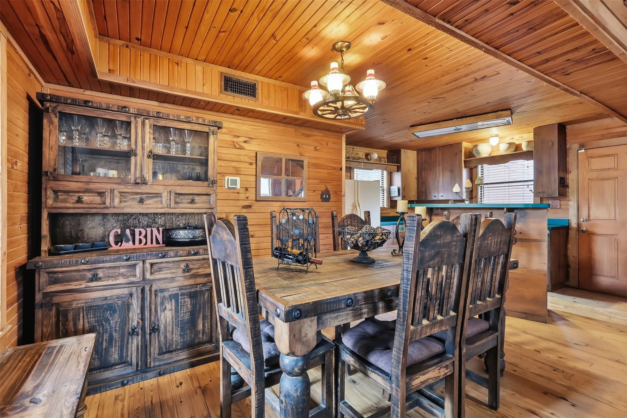 Single Family Residence For Sale in Wood County , 2360 County Road 4660, Winnsboro, Texas 75494, 2 Bedroom, 2 Bathroom, Garage spaces, 1,895 Sqft, built in 1997, Preowned, Price $435,000, mls#21187429, Real Estate Agent in Winnsboro, Homes For Sale in Wood county, Homes For Sale in Winnsboro, Realtor in Winnsboro Texas, Real Estate Brokerage Independent Realty Texas, Luminita Cordes Realtor