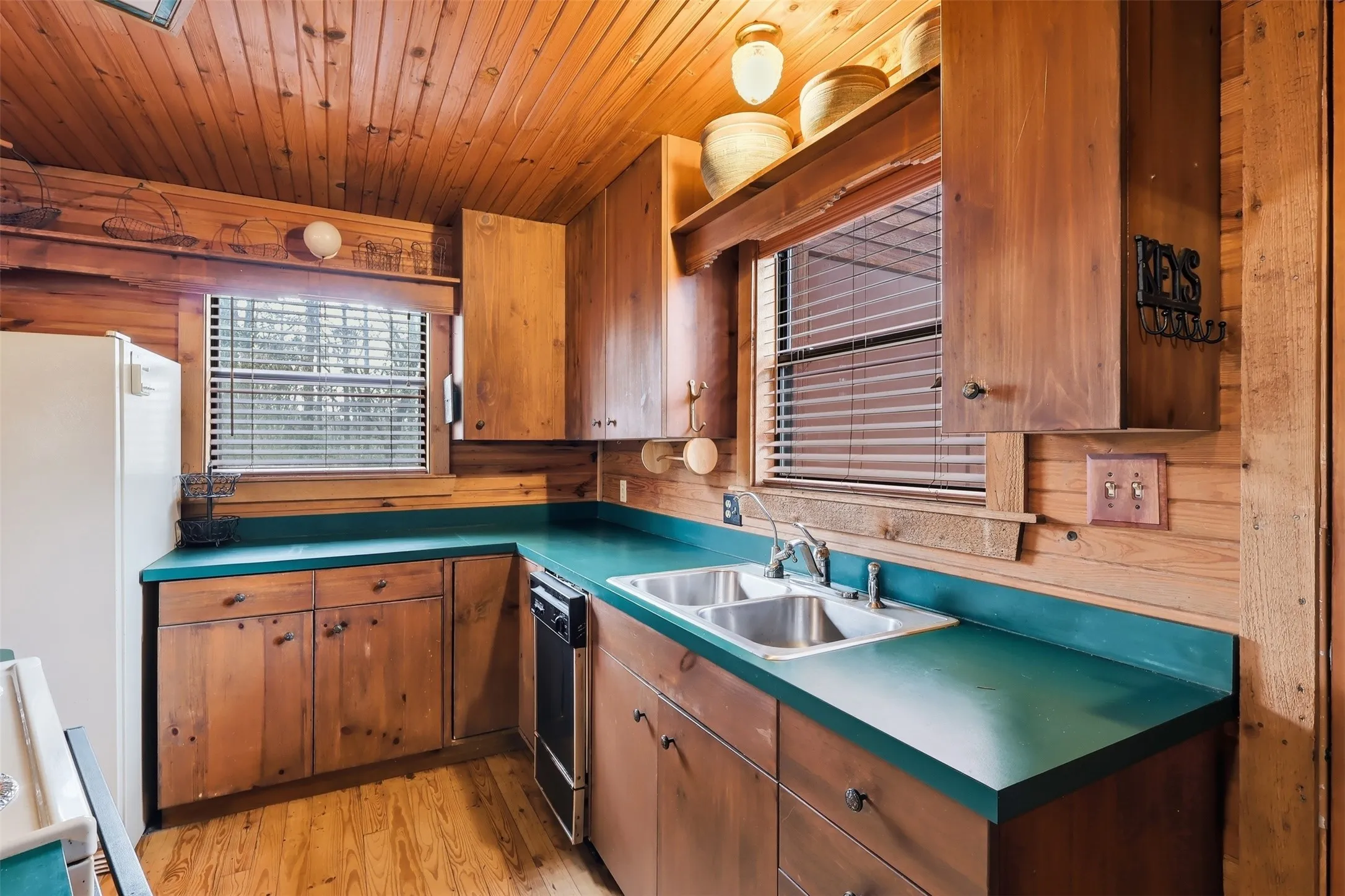 Single Family Residence For Sale in Wood County , 2360 County Road 4660, Winnsboro, Texas 75494, 2 Bedroom, 2 Bathroom, Garage spaces, 1,895 Sqft, built in 1997, Preowned, Price $435,000, mls#21187429, Real Estate Agent in Winnsboro, Homes For Sale in Wood county, Homes For Sale in Winnsboro, Realtor in Winnsboro Texas, Real Estate Brokerage Independent Realty Texas, Luminita Cordes Realtor