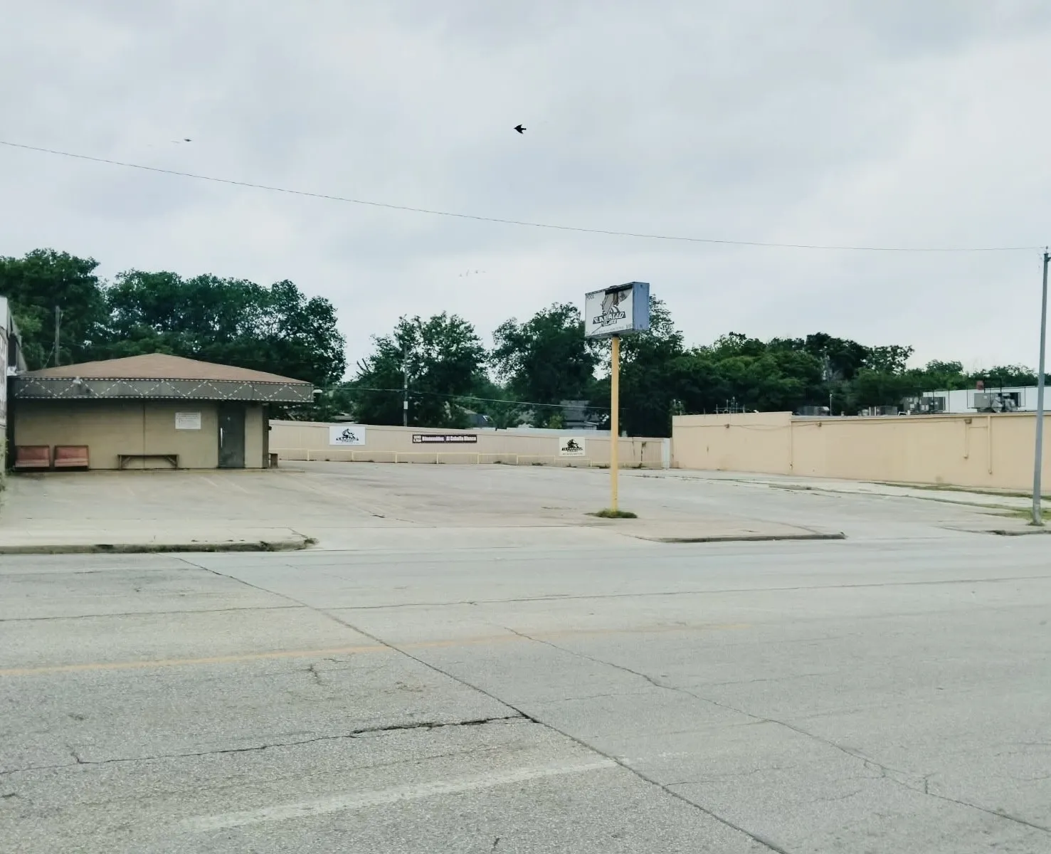 Business For Sale in Tarrant County , 3203 N Main Street, Fort Worth, Texas 76106, 0, 0, Garage spaces, 0 Sqft, built in 1986, Preowned, mls#21188463, Real Estate Agent in Fort Worth, Homes For Sale in Tarrant county, Homes For Sale in Fort Worth, Realtor in Fort Worth Texas, Real Estate Brokerage Independent Realty Texas, Luminita Cordes Realtor