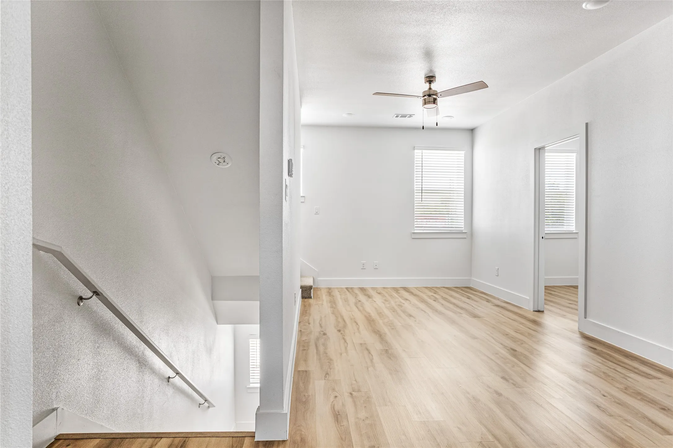 Townhouse For Rent in Tarrant County , 2505 Benbrook Boulevard 503, Fort Worth, Texas 76109, 3 Bedroom, 3 Bathroom, 3 Garage spaces, 1,367 Sqft, built in 2023, mls#21186567, Real Estate Agent in Fort Worth, Homes For Rent in Tarrant county, Homes For Rent in Fort Worth, Realtor in Fort Worth Texas, Real Estate Brokerage Independent Realty Texas, Luminita Cordes Realtor