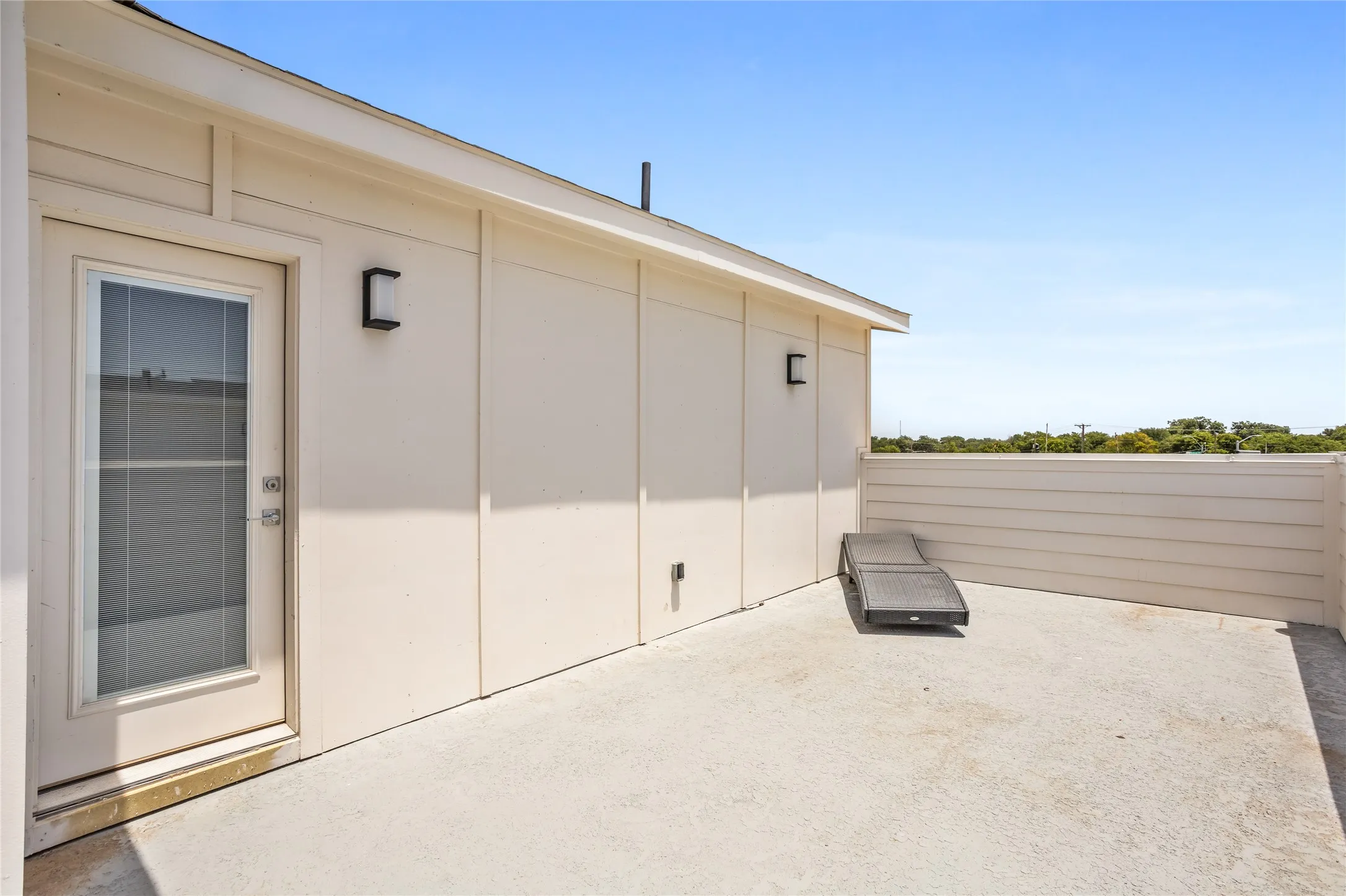 Townhouse For Rent in Tarrant County , 2505 Benbrook Boulevard 503, Fort Worth, Texas 76109, 3 Bedroom, 3 Bathroom, 3 Garage spaces, 1,367 Sqft, built in 2023, mls#21186567, Real Estate Agent in Fort Worth, Homes For Rent in Tarrant county, Homes For Rent in Fort Worth, Realtor in Fort Worth Texas, Real Estate Brokerage Independent Realty Texas, Luminita Cordes Realtor