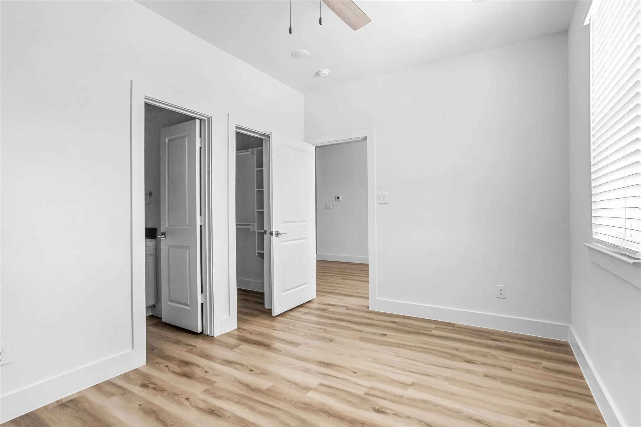 Townhouse For Rent in Tarrant County , 2505 Benbrook Boulevard 503, Fort Worth, Texas 76109, 3 Bedroom, 3 Bathroom, 3 Garage spaces, 1,367 Sqft, built in 2023, mls#21186567, Real Estate Agent in Fort Worth, Homes For Rent in Tarrant county, Homes For Rent in Fort Worth, Realtor in Fort Worth Texas, Real Estate Brokerage Independent Realty Texas, Luminita Cordes Realtor