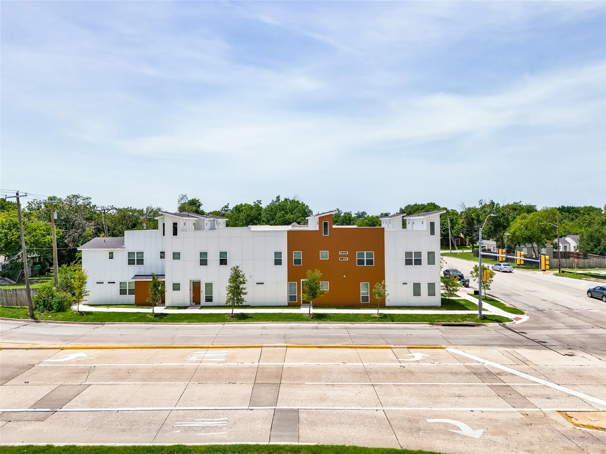 Townhouse For Rent in Tarrant County , 2505 Benbrook Boulevard 503, Fort Worth, Texas 76109, 3 Bedroom, 3 Bathroom, 3 Garage spaces, 1,367 Sqft, built in 2023, mls#21186567, Real Estate Agent in Fort Worth, Homes For Rent in Tarrant county, Homes For Rent in Fort Worth, Realtor in Fort Worth Texas, Real Estate Brokerage Independent Realty Texas, Luminita Cordes Realtor