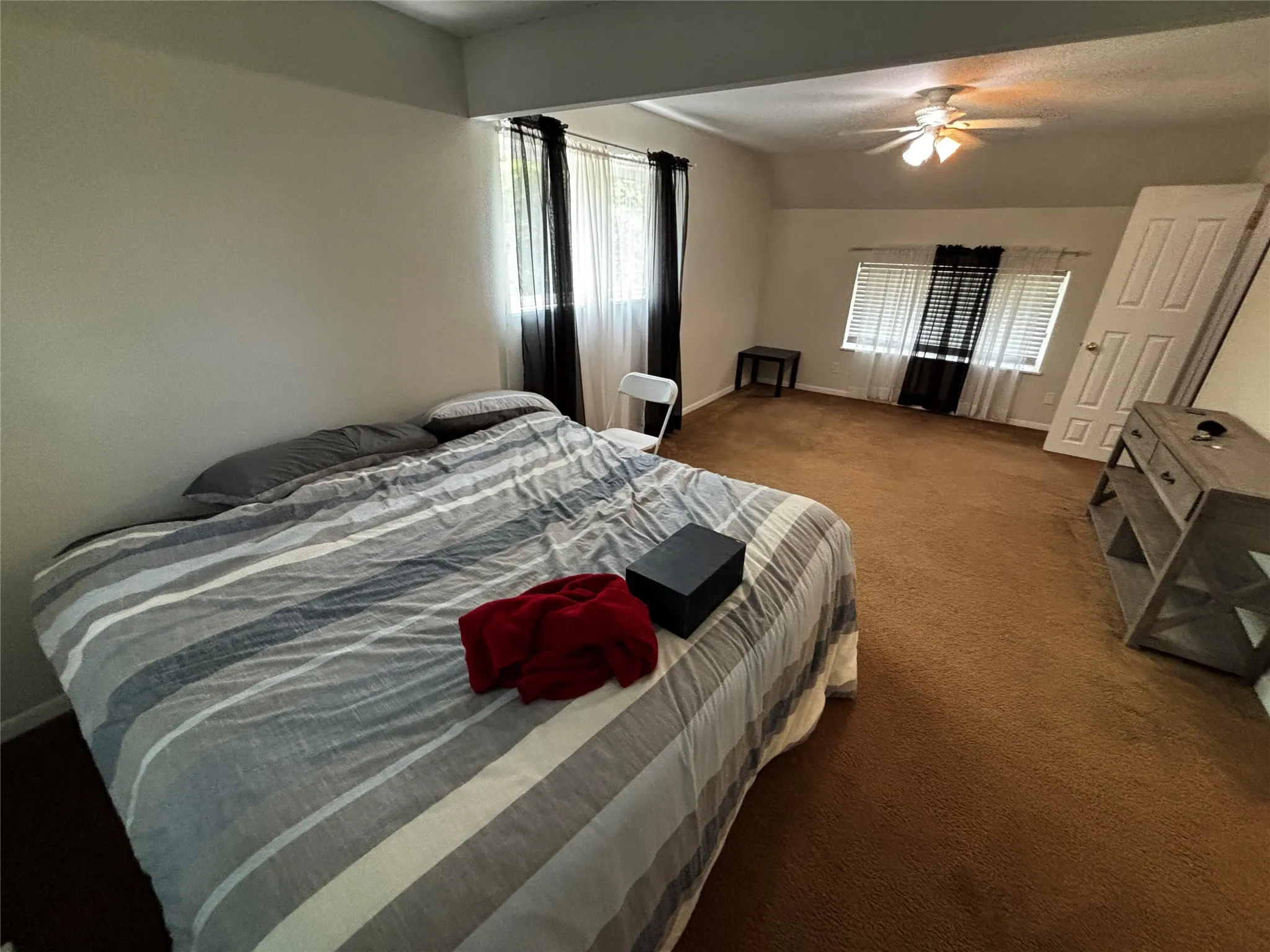 Single Family Residence For Sale in Van Zandt County , 17624 FM 1255, Canton, Texas 75103, 5 Bedroom, 3 Bathroom, 2 Garage spaces, 3,600 Sqft, built in 1973, mls#21188501, Real Estate Agent in Canton, Homes For Sale in Van Zandt county, Homes For Sale in Canton, Realtor in Canton Texas, Real Estate Brokerage Independent Realty Texas, Luminita Cordes Realtor