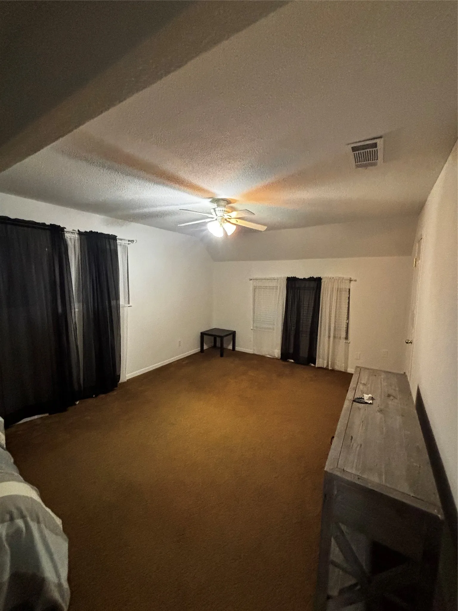 Single Family Residence For Sale in Van Zandt County , 17624 FM 1255, Canton, Texas 75103, 5 Bedroom, 3 Bathroom, 2 Garage spaces, 3,600 Sqft, built in 1973, mls#21188501, Real Estate Agent in Canton, Homes For Sale in Van Zandt county, Homes For Sale in Canton, Realtor in Canton Texas, Real Estate Brokerage Independent Realty Texas, Luminita Cordes Realtor