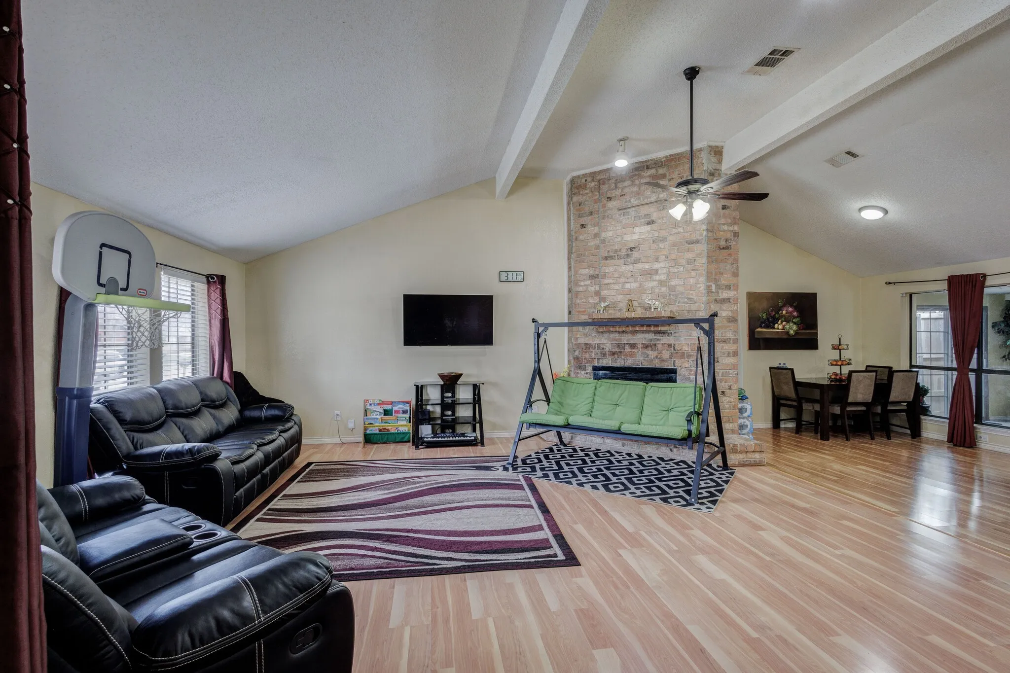 Single Family Residence For Sale in Dallas County , 716 Fieldwood Drive, Mesquite, Texas 75150, 2 Bedroom, 2 Bathroom, Garage spaces, 1,538 Sqft, built in 1983, Price $259,900, mls#21188521, Real Estate Agent in Mesquite, Homes For Sale in Dallas county, Homes For Sale in Mesquite, Realtor in Mesquite Texas, Real Estate Brokerage Independent Realty Texas, Luminita Cordes Realtor