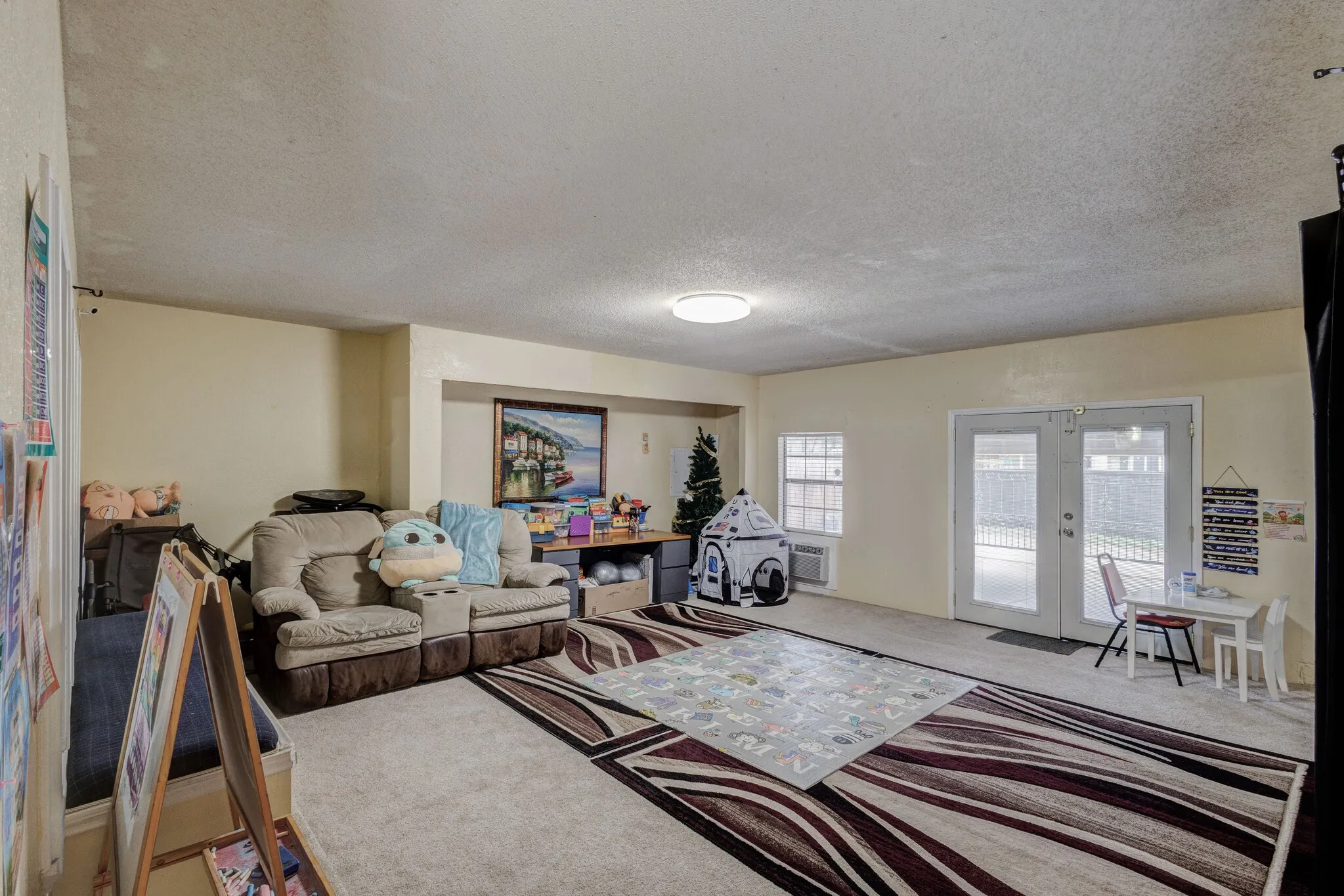 Single Family Residence For Sale in Dallas County , 716 Fieldwood Drive, Mesquite, Texas 75150, 2 Bedroom, 2 Bathroom, Garage spaces, 1,538 Sqft, built in 1983, Price $259,900, mls#21188521, Real Estate Agent in Mesquite, Homes For Sale in Dallas county, Homes For Sale in Mesquite, Realtor in Mesquite Texas, Real Estate Brokerage Independent Realty Texas, Luminita Cordes Realtor