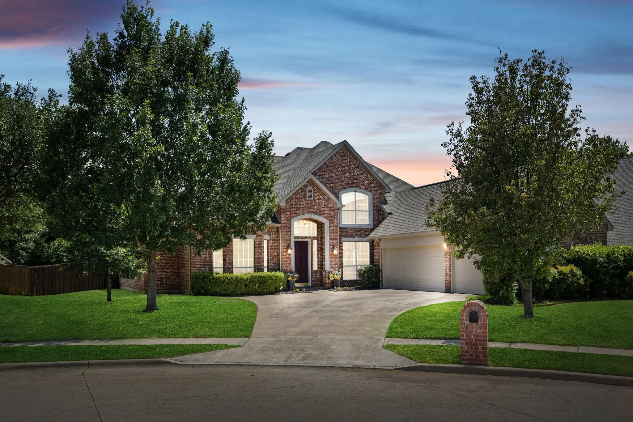 Single Family Residence For Sale in Denton County , 2509 Woodstone Court, Flower Mound, Texas 75022, 5 Bedroom, 3 Bathroom, 3 Garage spaces, 3,068 Sqft, built in 2001, mls#21188558, Real Estate Agent in Flower Mound, Homes For Sale in Denton county, Homes For Sale in Flower Mound, Realtor in Flower Mound Texas, Real Estate Brokerage Independent Realty Texas, Luminita Cordes Realtor