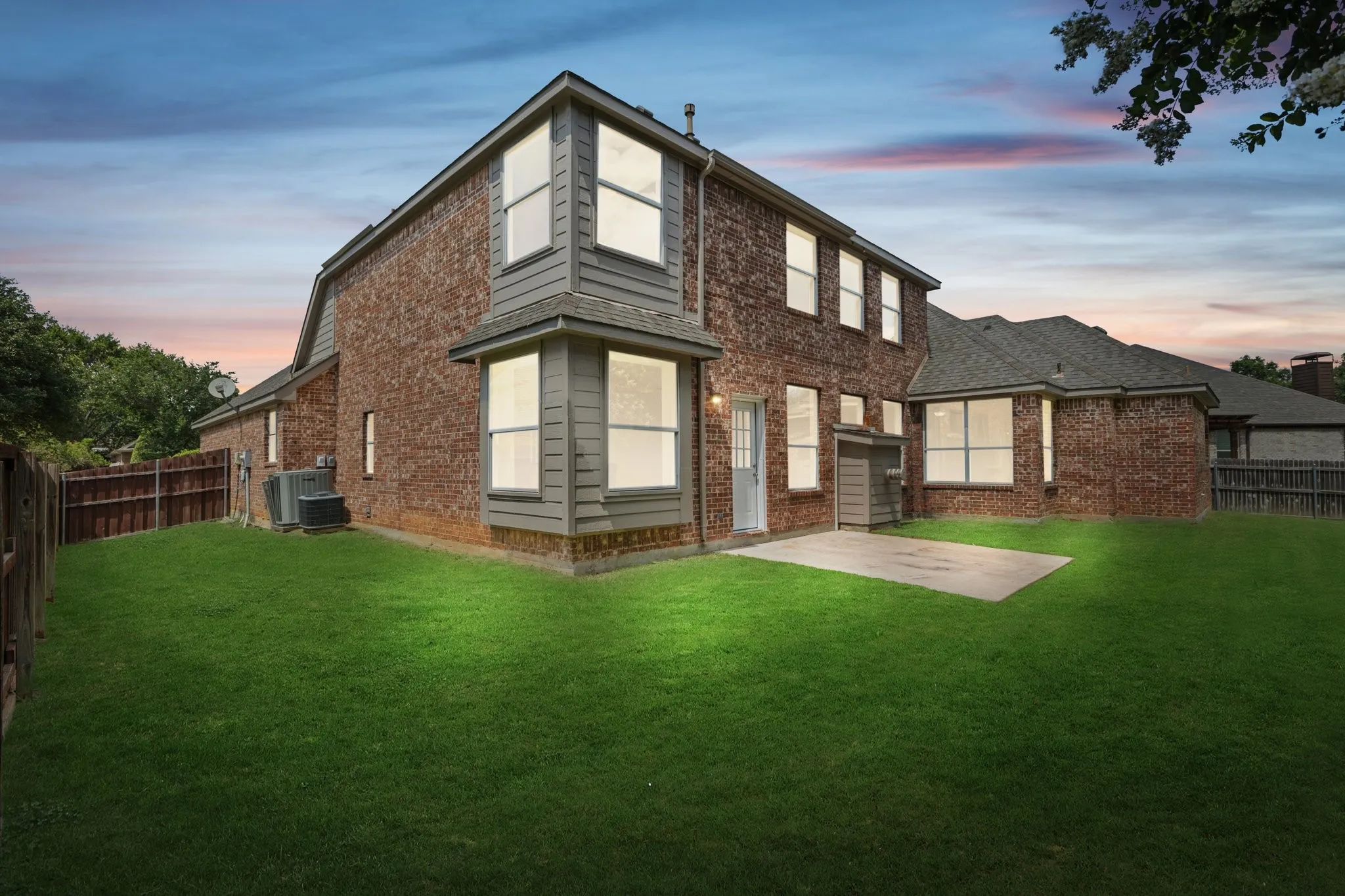 Single Family Residence For Sale in Denton County , 2509 Woodstone Court, Flower Mound, Texas 75022, 5 Bedroom, 3 Bathroom, 3 Garage spaces, 3,068 Sqft, built in 2001, mls#21188558, Real Estate Agent in Flower Mound, Homes For Sale in Denton county, Homes For Sale in Flower Mound, Realtor in Flower Mound Texas, Real Estate Brokerage Independent Realty Texas, Luminita Cordes Realtor