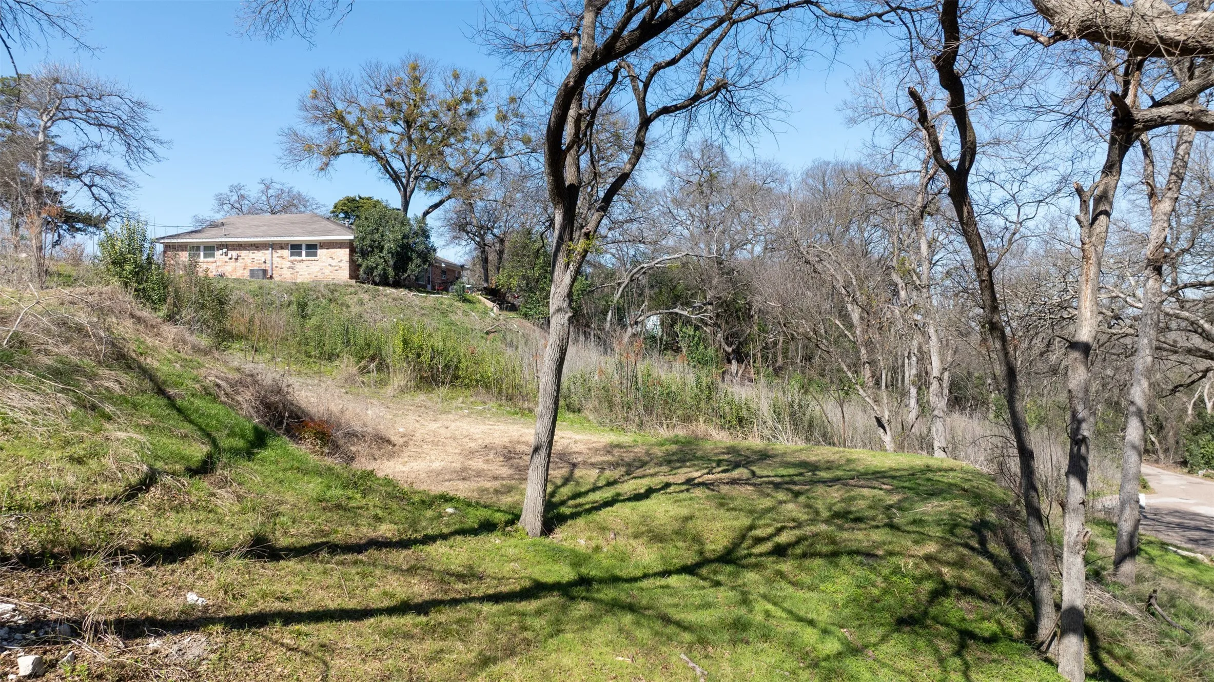 Unimproved Land For Sale in Mc Lennan County , 1141 Redondo Drive, Woodway, Texas 76712, 0, 0, Garage spaces, 0 Sqft, built in 0, Price $50,000, mls#21188567, Real Estate Agent in Woodway, Homes For Sale in Mc Lennan county, Homes For Sale in Woodway, Realtor in Woodway Texas, Real Estate Brokerage Independent Realty Texas, Luminita Cordes Realtor