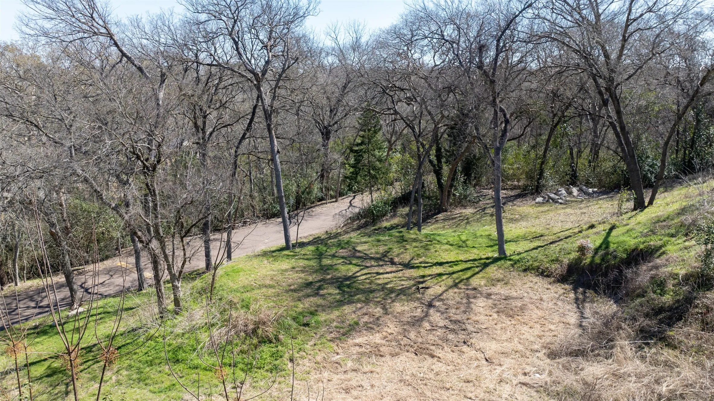 Unimproved Land For Sale in Mc Lennan County , 1141 Redondo Drive, Woodway, Texas 76712, 0, 0, Garage spaces, 0 Sqft, built in 0, Price $50,000, mls#21188567, Real Estate Agent in Woodway, Homes For Sale in Mc Lennan county, Homes For Sale in Woodway, Realtor in Woodway Texas, Real Estate Brokerage Independent Realty Texas, Luminita Cordes Realtor