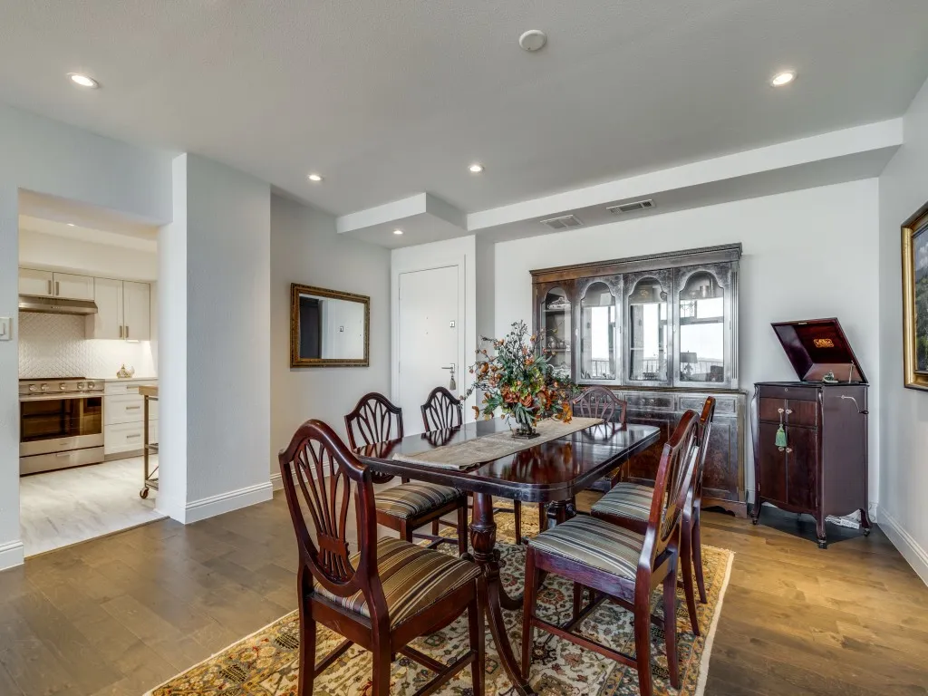 Condominium For Sale in Dallas County , 5200 Keller Springs Road 1126, Dallas, Texas 75248, 2 Bedroom, 2 Bathroom, 1 Garage spaces, 1,685 Sqft, built in 1981, Preowned, Price $449,000, mls#21188581, Real Estate Agent in Dallas, Homes For Sale in Dallas county, Homes For Sale in Dallas, Realtor in Dallas Texas, Real Estate Brokerage Independent Realty Texas, Luminita Cordes Realtor