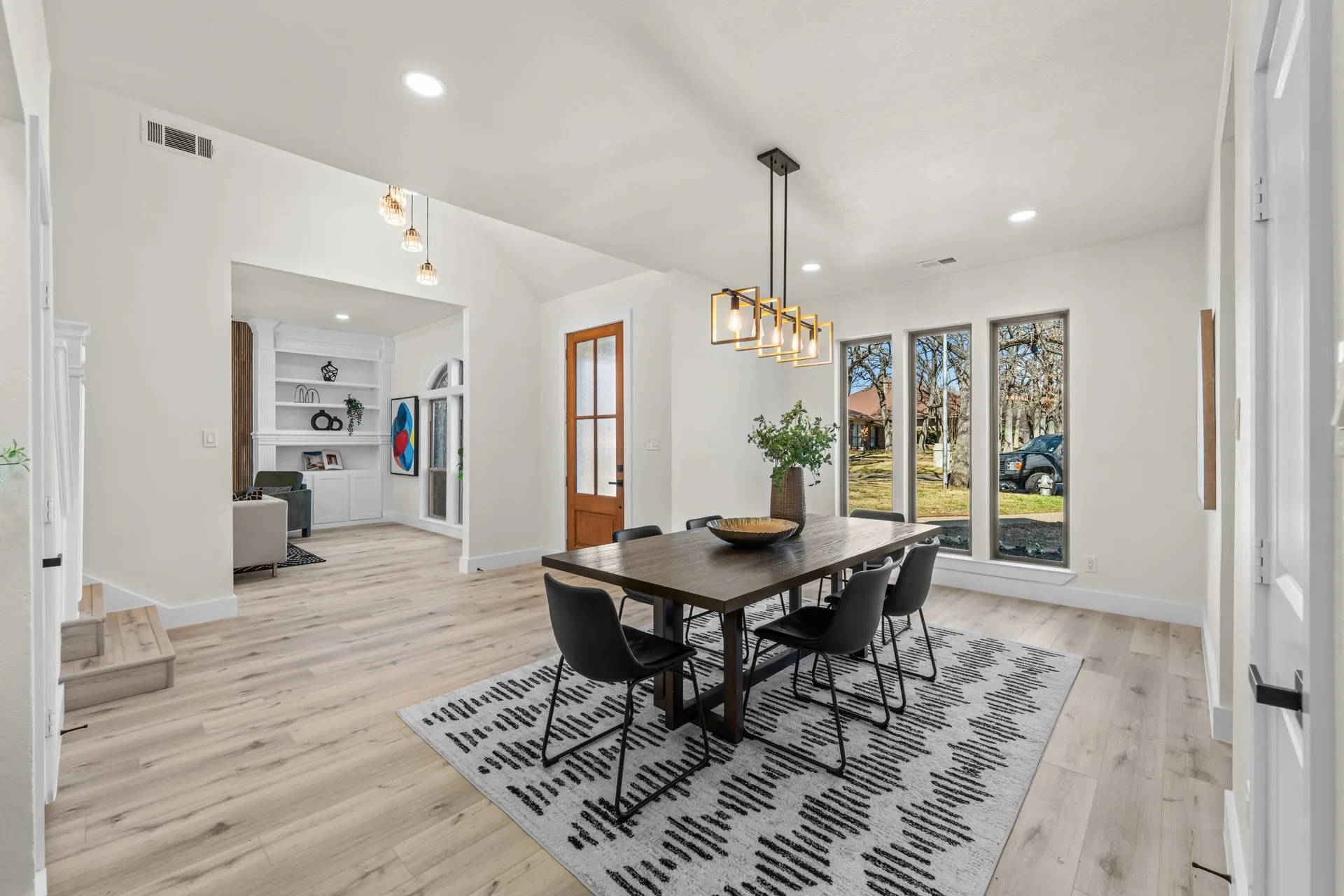 Formal Dining