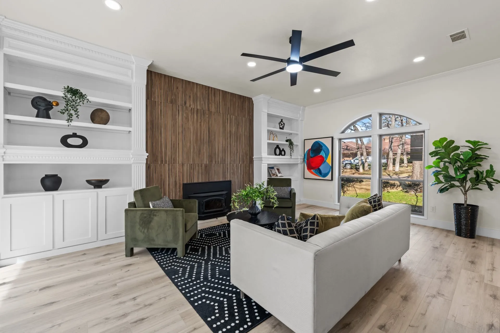Single Family Residence For Sale in Tarrant County , 4706 El Brevo Court, Arlington, Texas 76017, 5 Bedroom, 4 Bathroom, 2 Garage spaces, 3,024 Sqft, built in 1982, mls#21187574, Real Estate Agent in Arlington, Homes For Sale in Tarrant county, Homes For Sale in Arlington, Realtor in Arlington Texas, Real Estate Brokerage Independent Realty Texas, Luminita Cordes Realtor