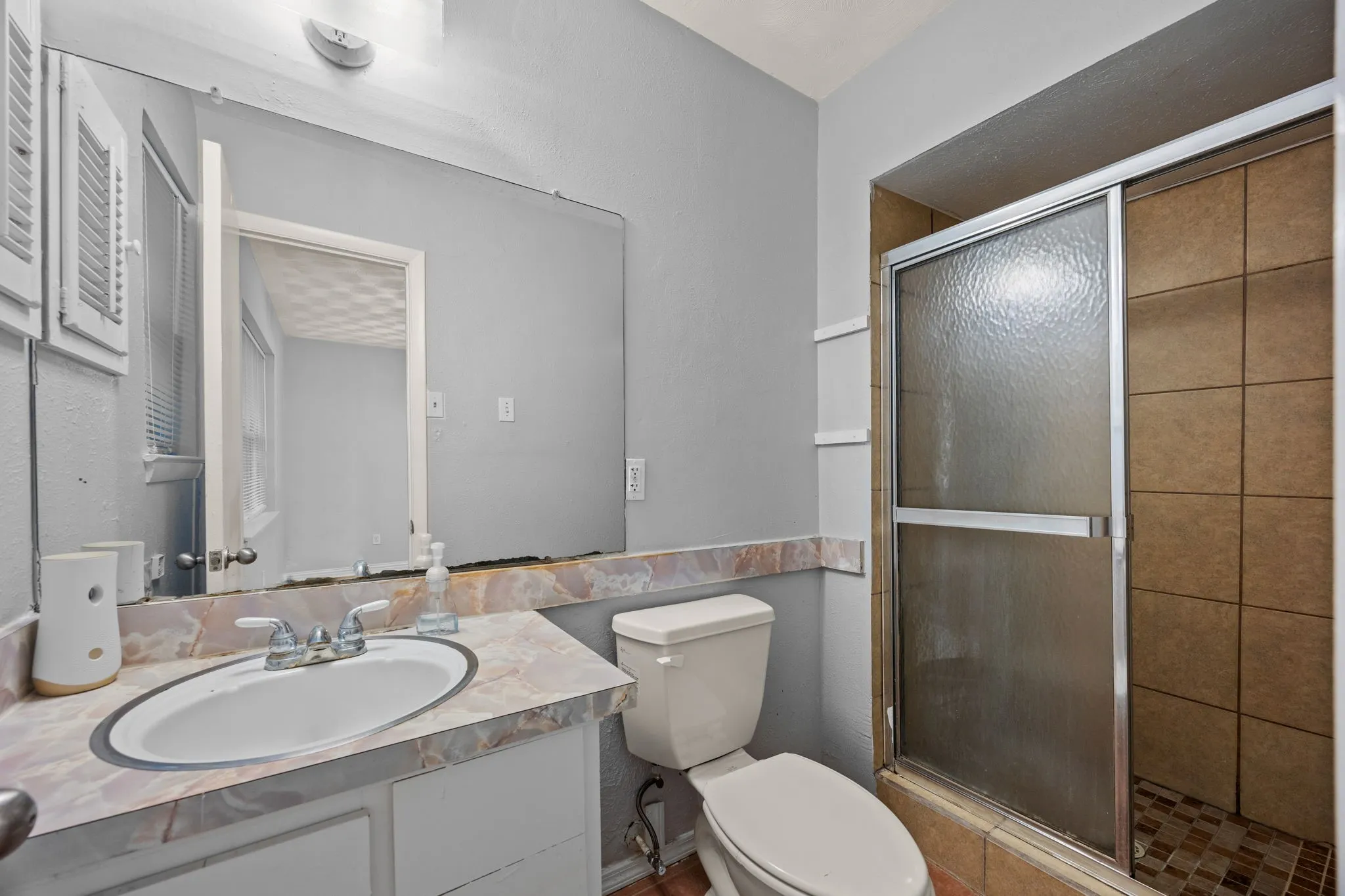 Single Family Residence For Sale in Dallas County , 2438 Lasalle Drive, Irving, Texas 75062, 3 Bedroom, 2 Bathroom, Garage spaces, 1,742 Sqft, built in 1962, mls#21188650, Real Estate Agent in Irving, Homes For Sale in Dallas county, Homes For Sale in Irving, Realtor in Irving Texas, Real Estate Brokerage Independent Realty Texas, Luminita Cordes Realtor