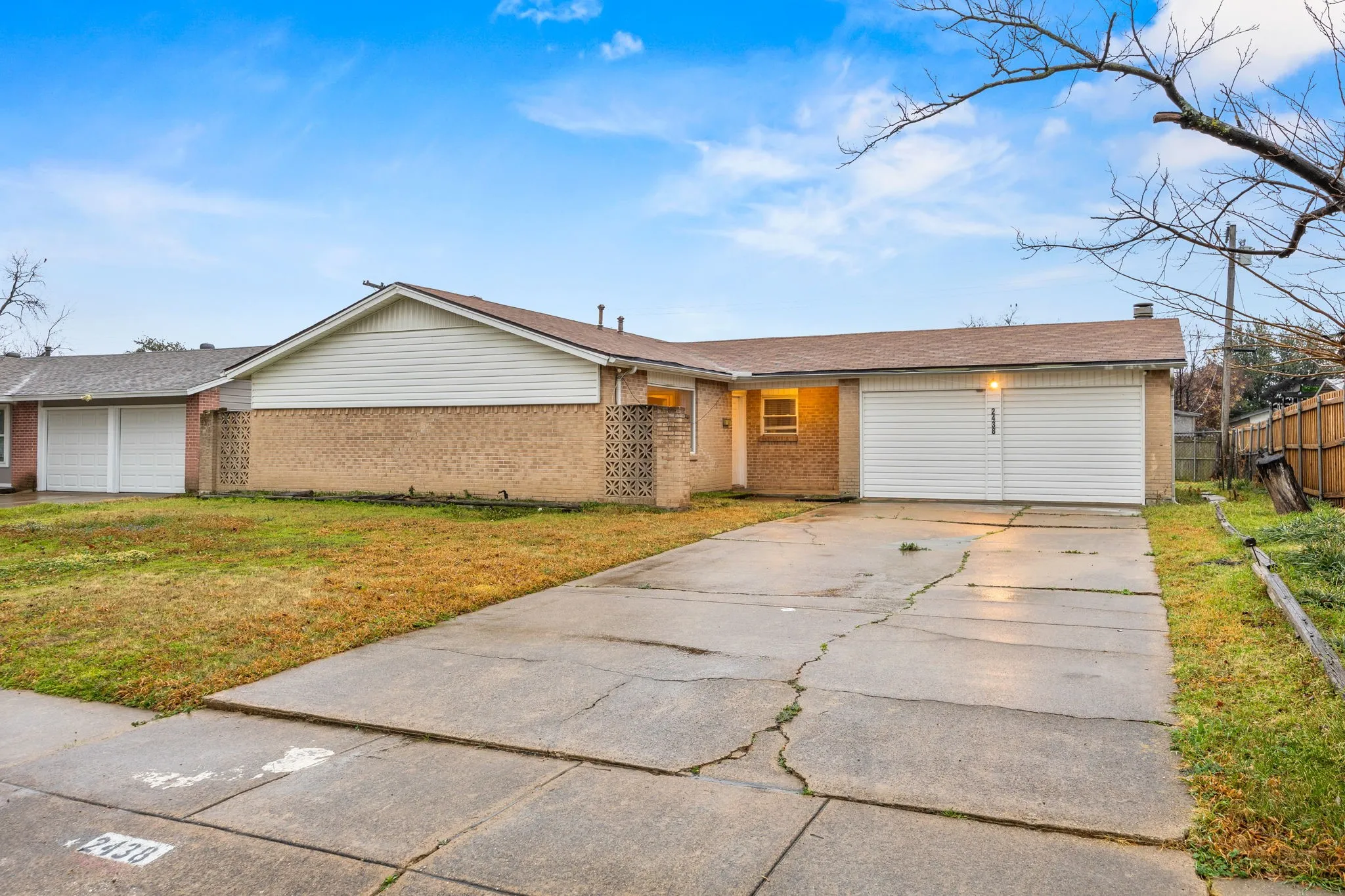 Single Family Residence For Sale in Dallas County , 2438 Lasalle Drive, Irving, Texas 75062, 3 Bedroom, 2 Bathroom, Garage spaces, 1,742 Sqft, built in 1962, mls#21188650, Real Estate Agent in Irving, Homes For Sale in Dallas county, Homes For Sale in Irving, Realtor in Irving Texas, Real Estate Brokerage Independent Realty Texas, Luminita Cordes Realtor
