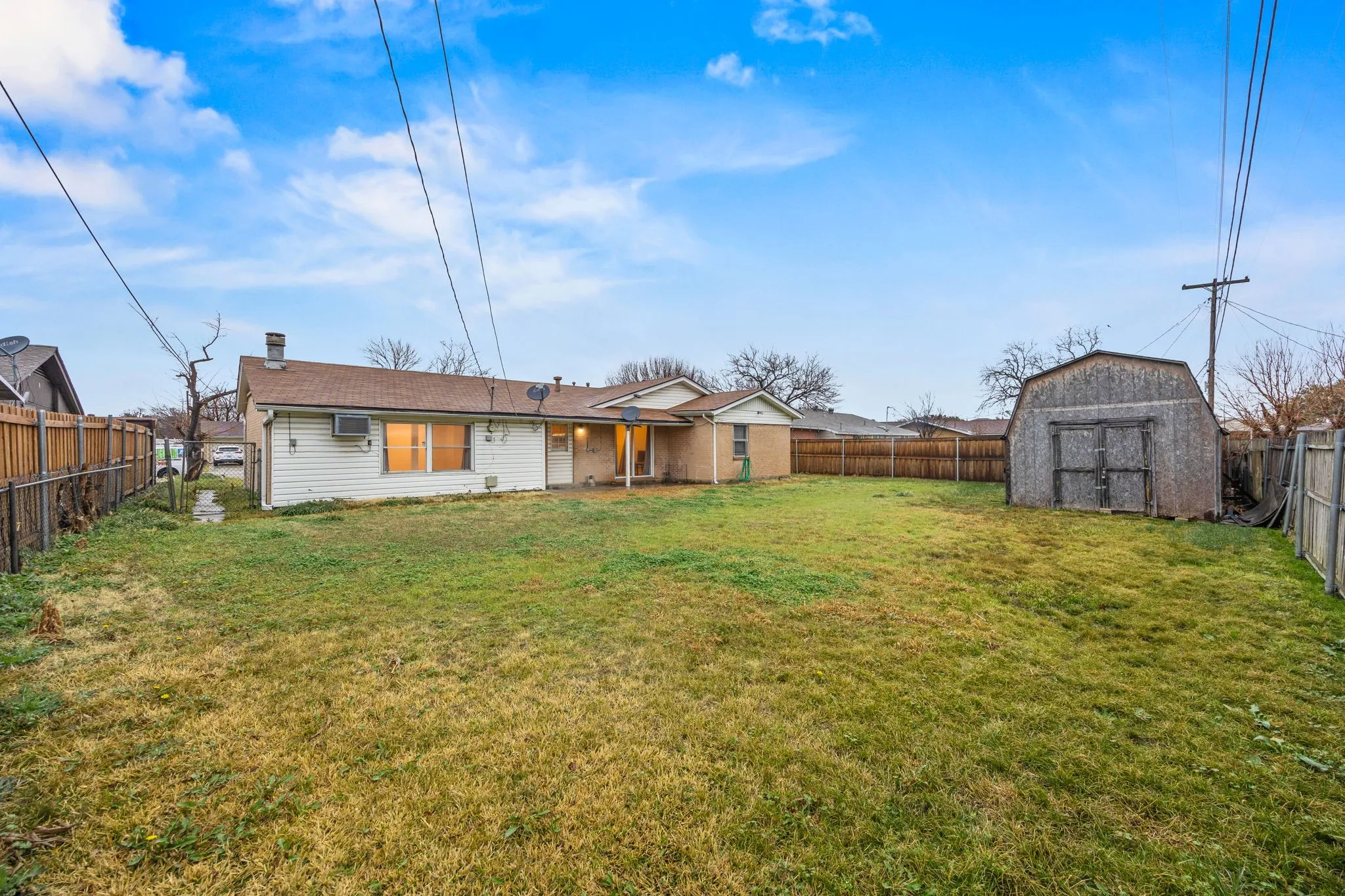 Single Family Residence For Sale in Dallas County , 2438 Lasalle Drive, Irving, Texas 75062, 3 Bedroom, 2 Bathroom, Garage spaces, 1,742 Sqft, built in 1962, mls#21188650, Real Estate Agent in Irving, Homes For Sale in Dallas county, Homes For Sale in Irving, Realtor in Irving Texas, Real Estate Brokerage Independent Realty Texas, Luminita Cordes Realtor