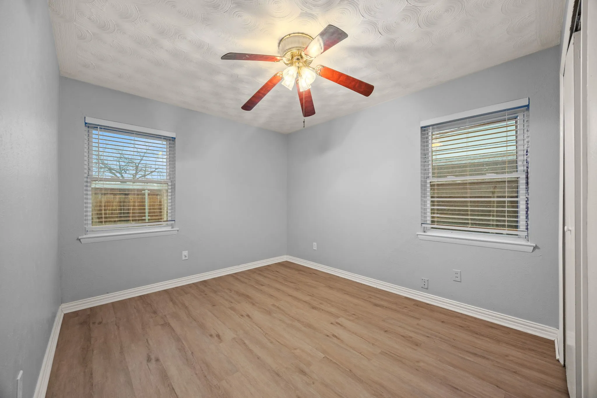 Single Family Residence For Sale in Dallas County , 2438 Lasalle Drive, Irving, Texas 75062, 3 Bedroom, 2 Bathroom, Garage spaces, 1,742 Sqft, built in 1962, mls#21188650, Real Estate Agent in Irving, Homes For Sale in Dallas county, Homes For Sale in Irving, Realtor in Irving Texas, Real Estate Brokerage Independent Realty Texas, Luminita Cordes Realtor