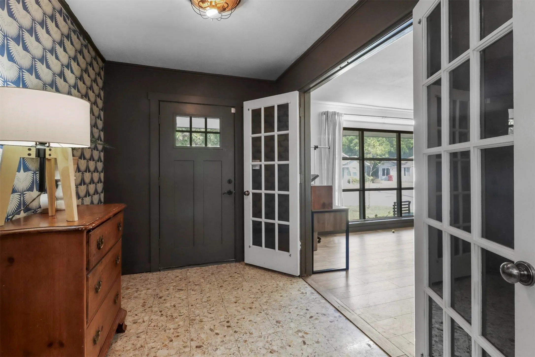Single Family Residence For Sale in Collin County , 516 N Main Street N, Farmersville, Texas 75442, 4 Bedrooms, 4 Bathrooms, 2 Garage spaces, 3,174 Sqft, built in 1961, Preowned, Price $449,500, mls#21188574, Real Estate Agent in Farmersville, Homes For Sale in Collin county, Homes For Sale in Farmersville, Realtor in Farmersville Texas, Real Estate Brokerage Independent Realty Texas, Luminita Cordes Realtor