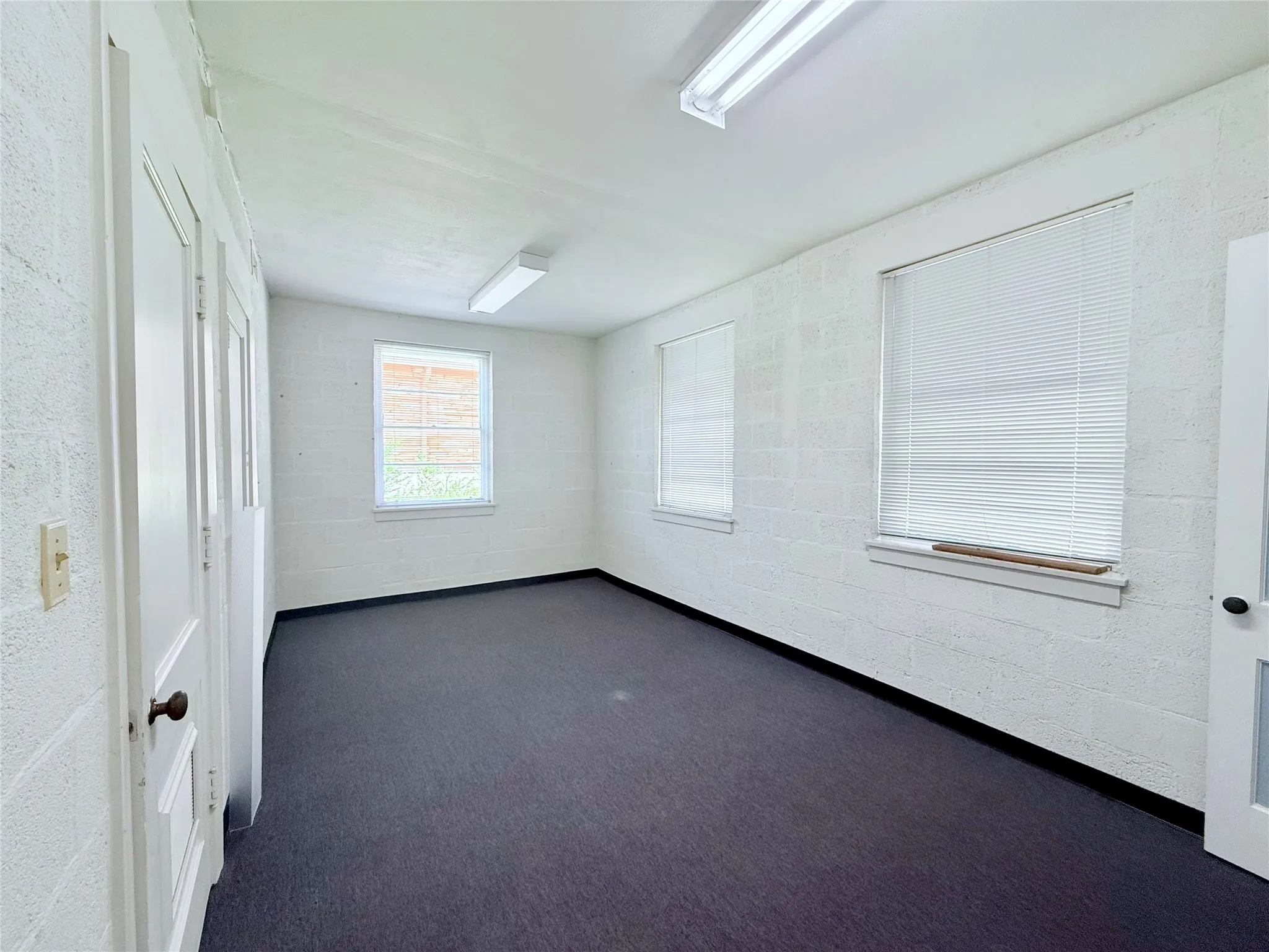Office For Rent in Grayson County , 213 N Burnett Avenue, Denison, Texas 75020, 0, 0, Garage spaces, 0 Sqft, built in 1951, Preowned, mls#21186965, Real Estate Agent in Denison, Homes For Rent in Grayson county, Homes For Rent in Denison, Realtor in Denison Texas, Real Estate Brokerage Independent Realty Texas, Luminita Cordes Realtor