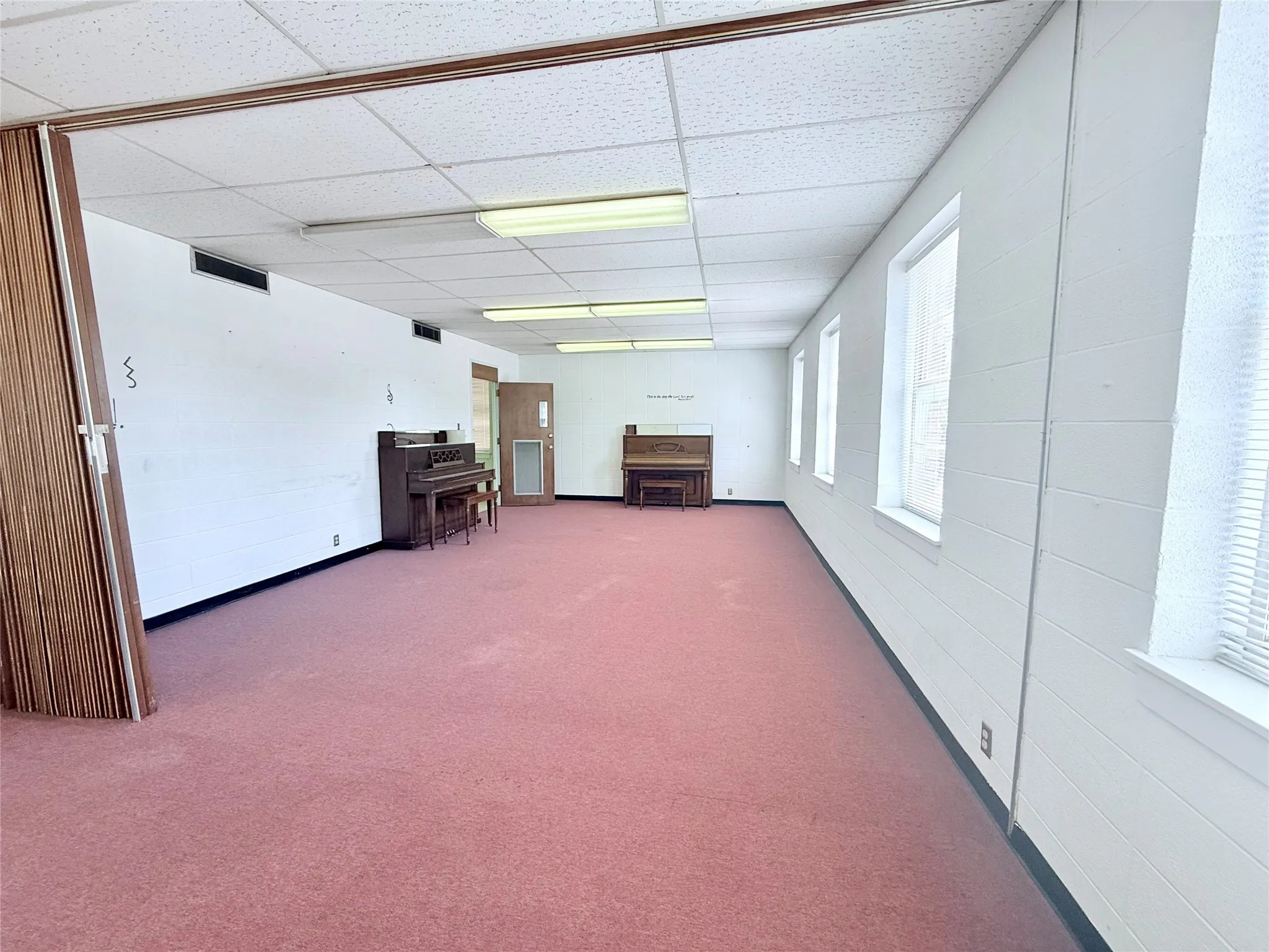 Office For Rent in Grayson County , 213 N Burnett Avenue, Denison, Texas 75020, 0, 0, Garage spaces, 0 Sqft, built in 1951, Preowned, mls#21186965, Real Estate Agent in Denison, Homes For Rent in Grayson county, Homes For Rent in Denison, Realtor in Denison Texas, Real Estate Brokerage Independent Realty Texas, Luminita Cordes Realtor