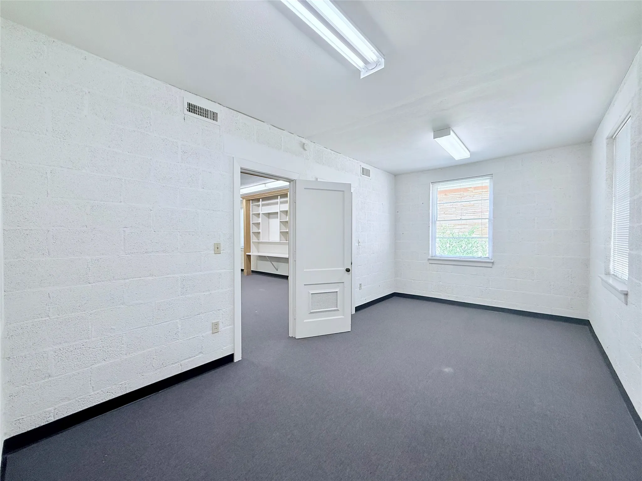 Office For Rent in Grayson County , 213 N Burnett Avenue, Denison, Texas 75020, 0, 0, Garage spaces, 0 Sqft, built in 1951, Preowned, mls#21186965, Real Estate Agent in Denison, Homes For Rent in Grayson county, Homes For Rent in Denison, Realtor in Denison Texas, Real Estate Brokerage Independent Realty Texas, Luminita Cordes Realtor