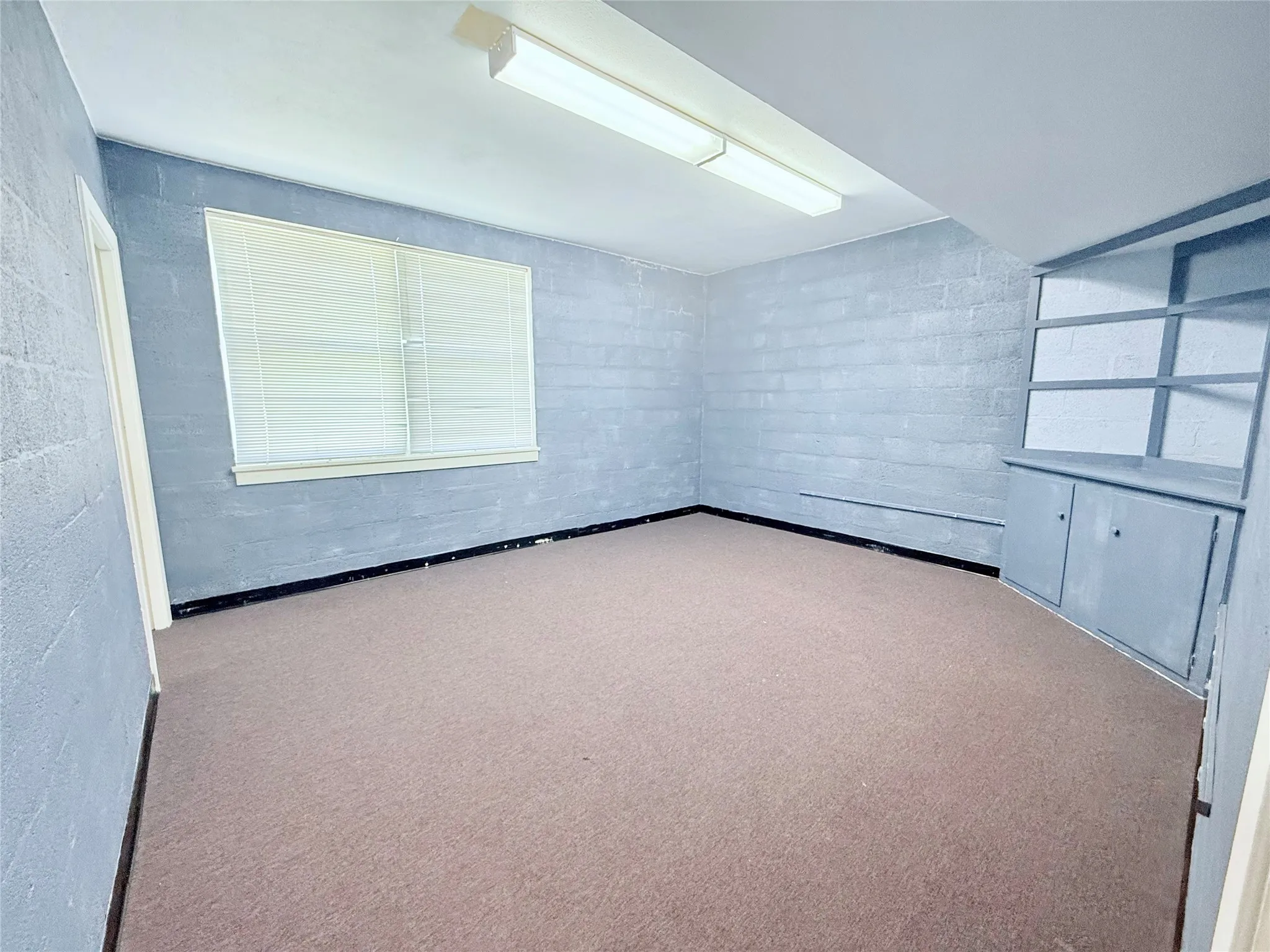 Office For Rent in Grayson County , 213 N Burnett Avenue, Denison, Texas 75020, 0, 0, Garage spaces, 0 Sqft, built in 1951, Preowned, mls#21186965, Real Estate Agent in Denison, Homes For Rent in Grayson county, Homes For Rent in Denison, Realtor in Denison Texas, Real Estate Brokerage Independent Realty Texas, Luminita Cordes Realtor