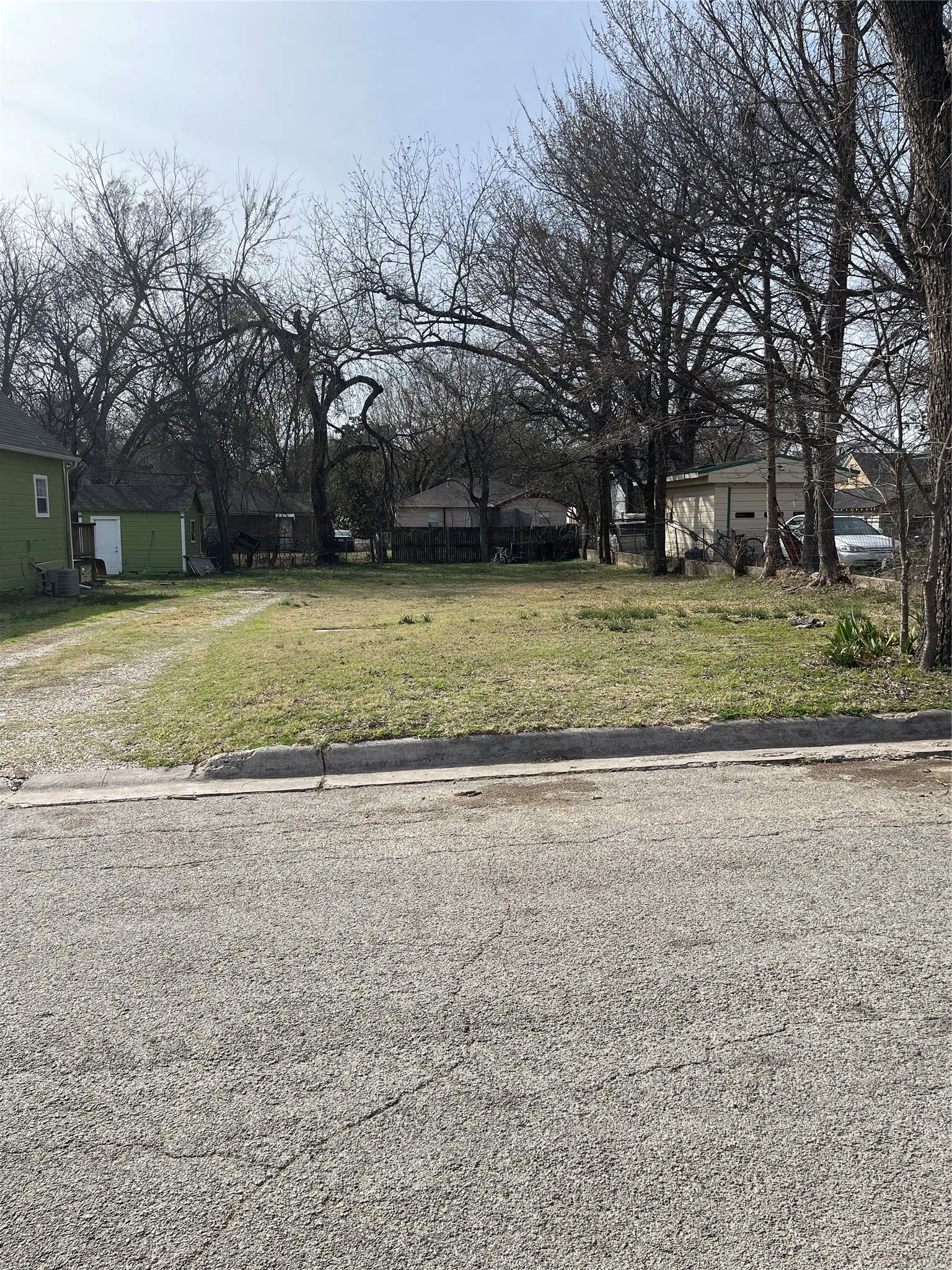 Unimproved Land For Sale in Cooke County , 605 S Rusk Street, Gainesville, Texas 76240, 0, 0, Garage spaces, 0 Sqft, built in 0, mls#21188746, Real Estate Agent in Gainesville, Homes For Sale in Cooke county, Homes For Sale in Gainesville, Realtor in Gainesville Texas, Real Estate Brokerage Independent Realty Texas, Luminita Cordes Realtor