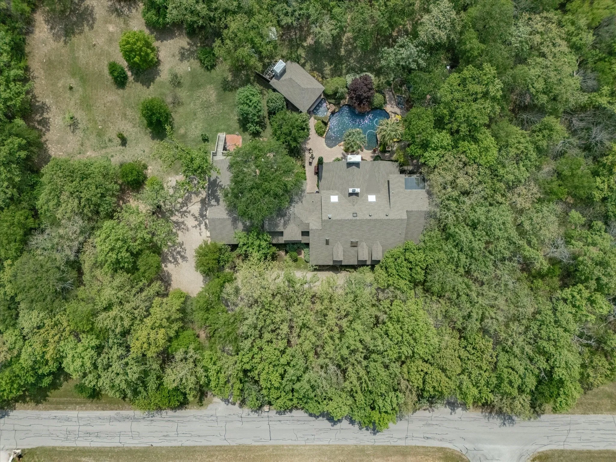Single Family Residence For Sale in Denton County , 625 Estates Drive, Copper Canyon, Texas 75077, 5 Bedroom, 5 Bathroom, 3 Garage spaces, 5,741 Sqft, built in 1980, mls#21187149, Real Estate Agent in Copper Canyon, Homes For Sale in Denton county, Homes For Sale in Copper Canyon, Realtor in Copper Canyon Texas, Real Estate Brokerage Independent Realty Texas, Luminita Cordes Realtor