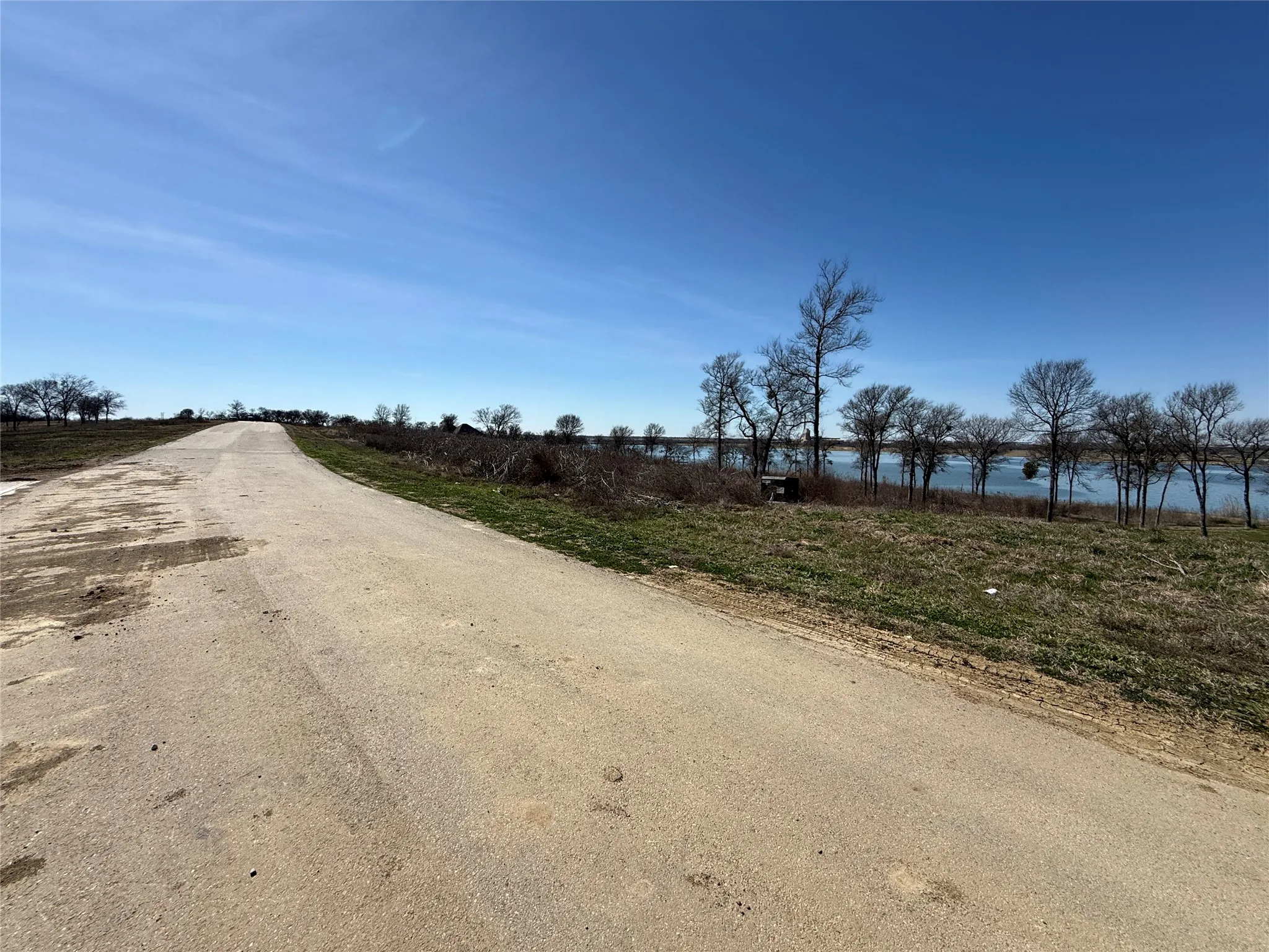 Unimproved Land For Sale in Navarro County , Lot 92 Shoreside Drive, Corsicana, Texas 75109, 0, 0, Garage spaces, 0 Sqft, built in 0, Price $210,000, mls#21188226, Real Estate Agent in Corsicana, Homes For Sale in Navarro county, Homes For Sale in Corsicana, Realtor in Corsicana Texas, Real Estate Brokerage Independent Realty Texas, Luminita Cordes Realtor