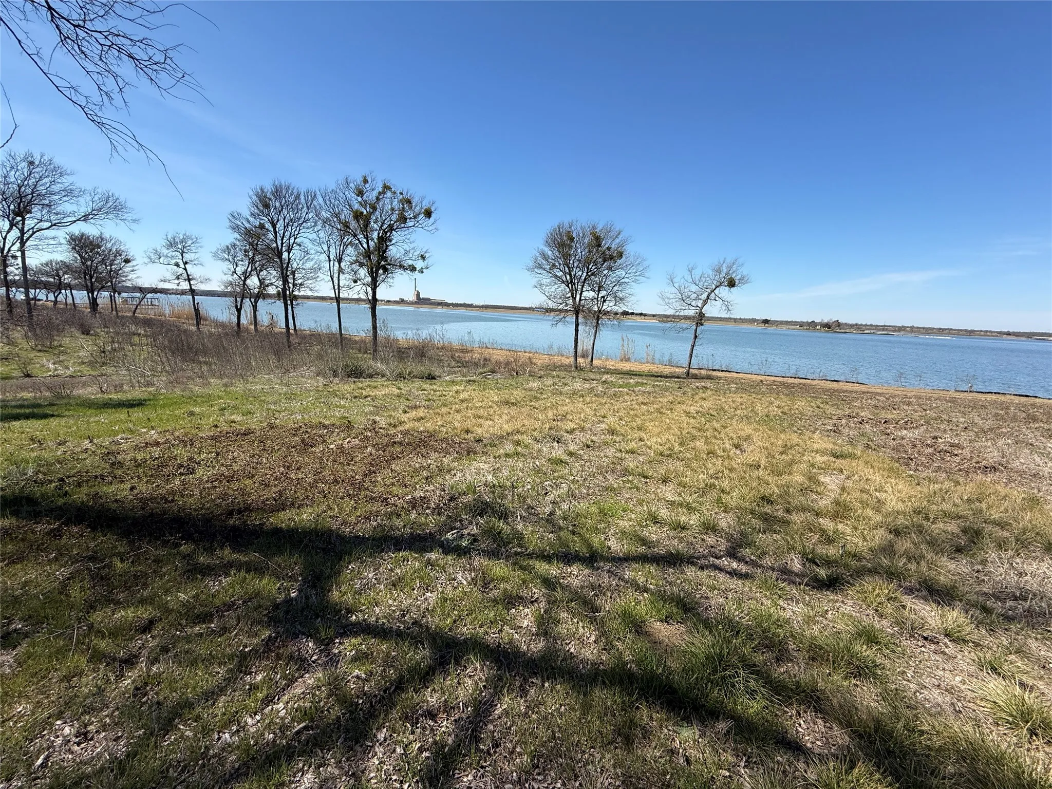 Unimproved Land For Sale in Navarro County , Lot 92 Shoreside Drive, Corsicana, Texas 75109, 0, 0, Garage spaces, 0 Sqft, built in 0, Price $210,000, mls#21188226, Real Estate Agent in Corsicana, Homes For Sale in Navarro county, Homes For Sale in Corsicana, Realtor in Corsicana Texas, Real Estate Brokerage Independent Realty Texas, Luminita Cordes Realtor
