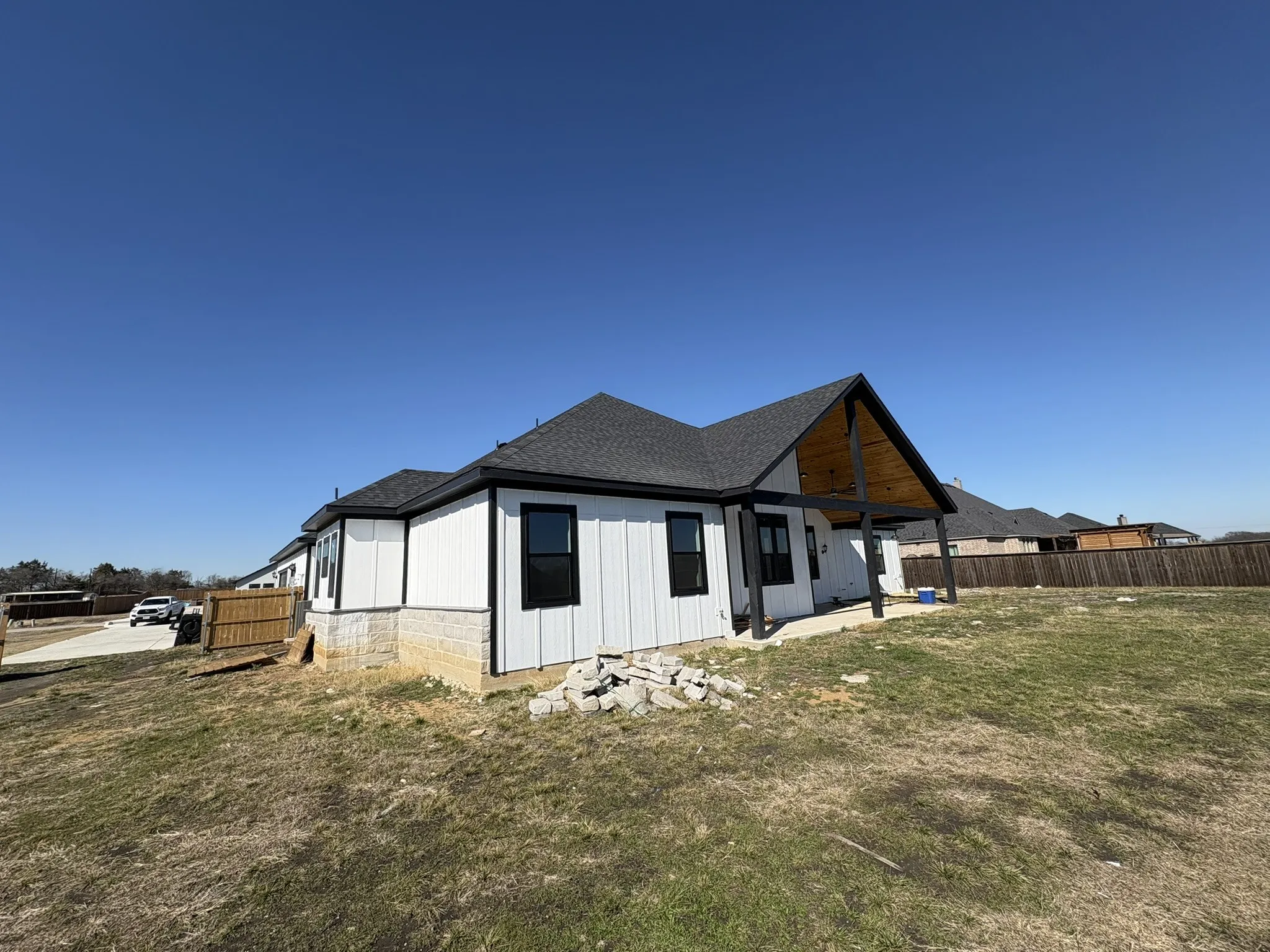 Single Family Residence For Sale in Ellis County , 109 Homestead Lane, Waxahachie, Texas 75165, 4 Bedroom, 3 Bathroom, 3 Garage spaces, 2,898 Sqft, built in 2024, mls#21188910, Real Estate Agent in Waxahachie, Homes For Sale in Ellis county, Homes For Sale in Waxahachie, Realtor in Waxahachie Texas, Real Estate Brokerage Independent Realty Texas, Luminita Cordes Realtor