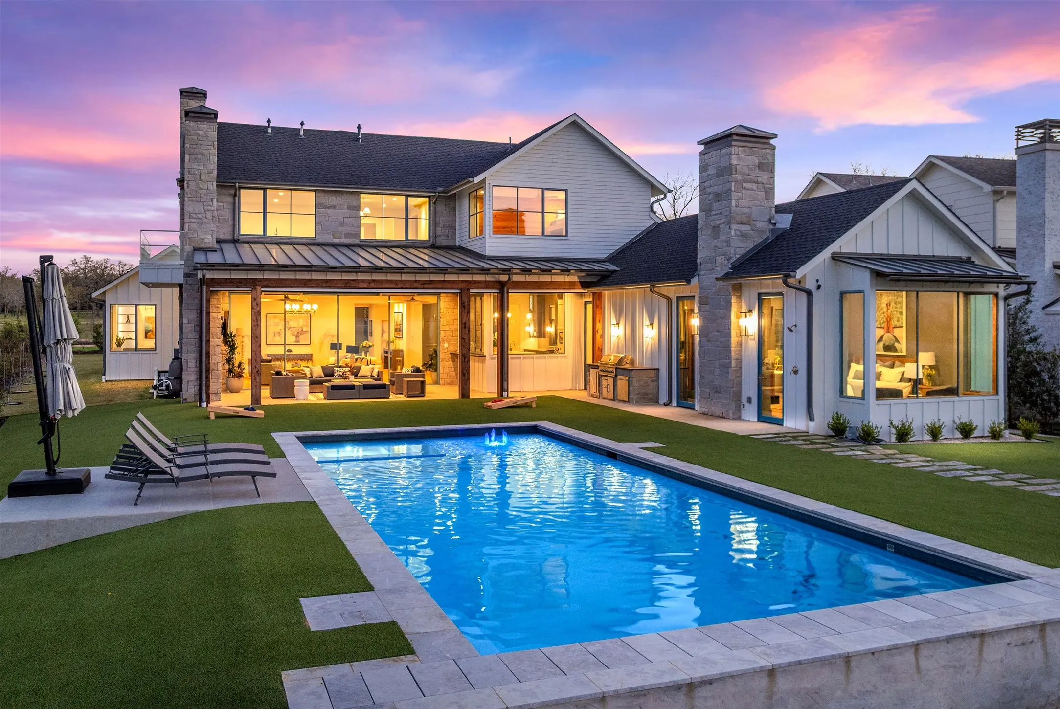 Single Family Residence For Sale in Henderson County , 13150 Sunrise Circle, Malakoff, Texas 75148, 5 Bedroom, 7 Bathroom, 3 Garage spaces, 6,780 Sqft, built in 2025, New Construction - Complete, mls#21164423, Real Estate Agent in Malakoff, Homes For Sale in Henderson county, Homes For Sale in Malakoff, Realtor in Malakoff Texas, Real Estate Brokerage Independent Realty Texas, Luminita Cordes Realtor