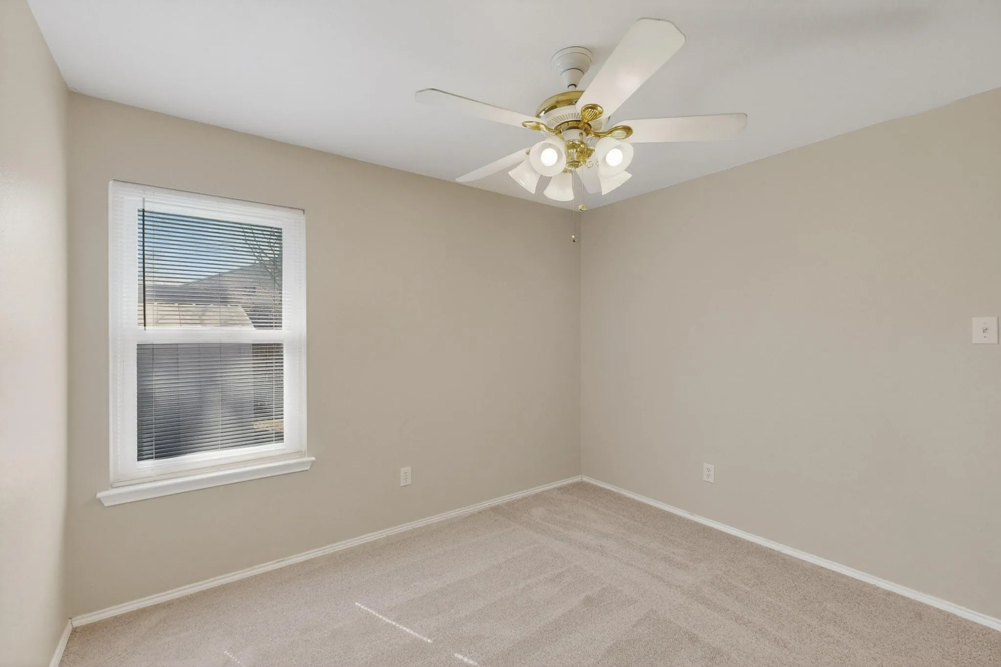 Single Family Residence For Sale in Johnson County , 1025 Caleb Street, Burleson, Texas 76028, 4 Bedroom, 2 Bathroom, 2 Garage spaces, 1,838 Sqft, built in 2002, mls#21103122, Real Estate Agent in Burleson, Homes For Sale in Johnson county, Homes For Sale in Burleson, Realtor in Burleson Texas, Real Estate Brokerage Independent Realty Texas, Luminita Cordes Realtor