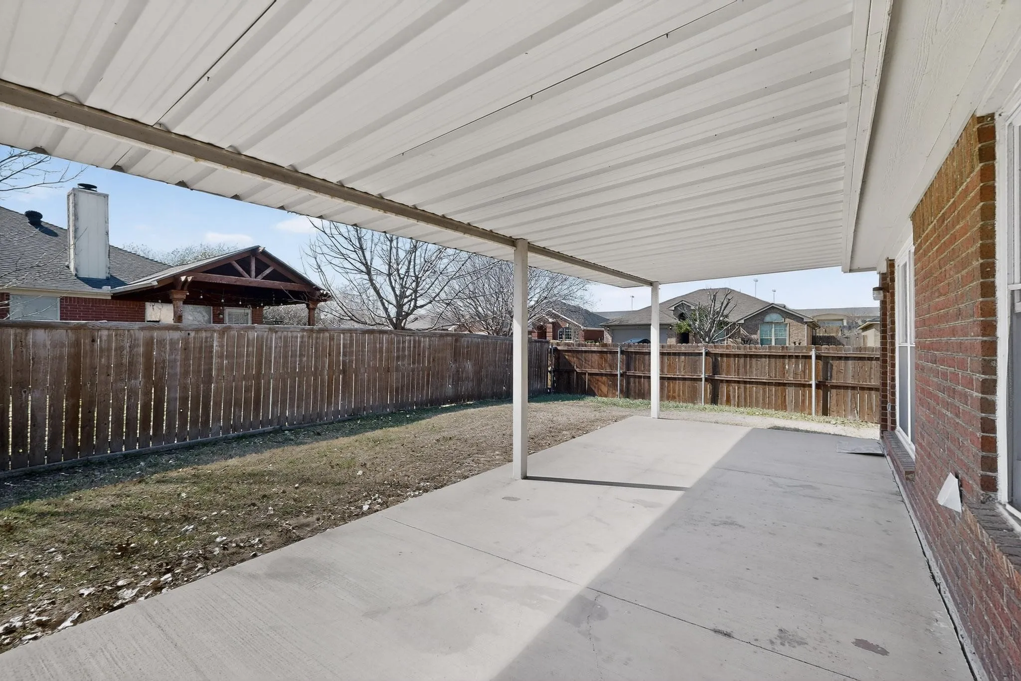 Single Family Residence For Sale in Johnson County , 1025 Caleb Street, Burleson, Texas 76028, 4 Bedroom, 2 Bathroom, 2 Garage spaces, 1,838 Sqft, built in 2002, mls#21103122, Real Estate Agent in Burleson, Homes For Sale in Johnson county, Homes For Sale in Burleson, Realtor in Burleson Texas, Real Estate Brokerage Independent Realty Texas, Luminita Cordes Realtor