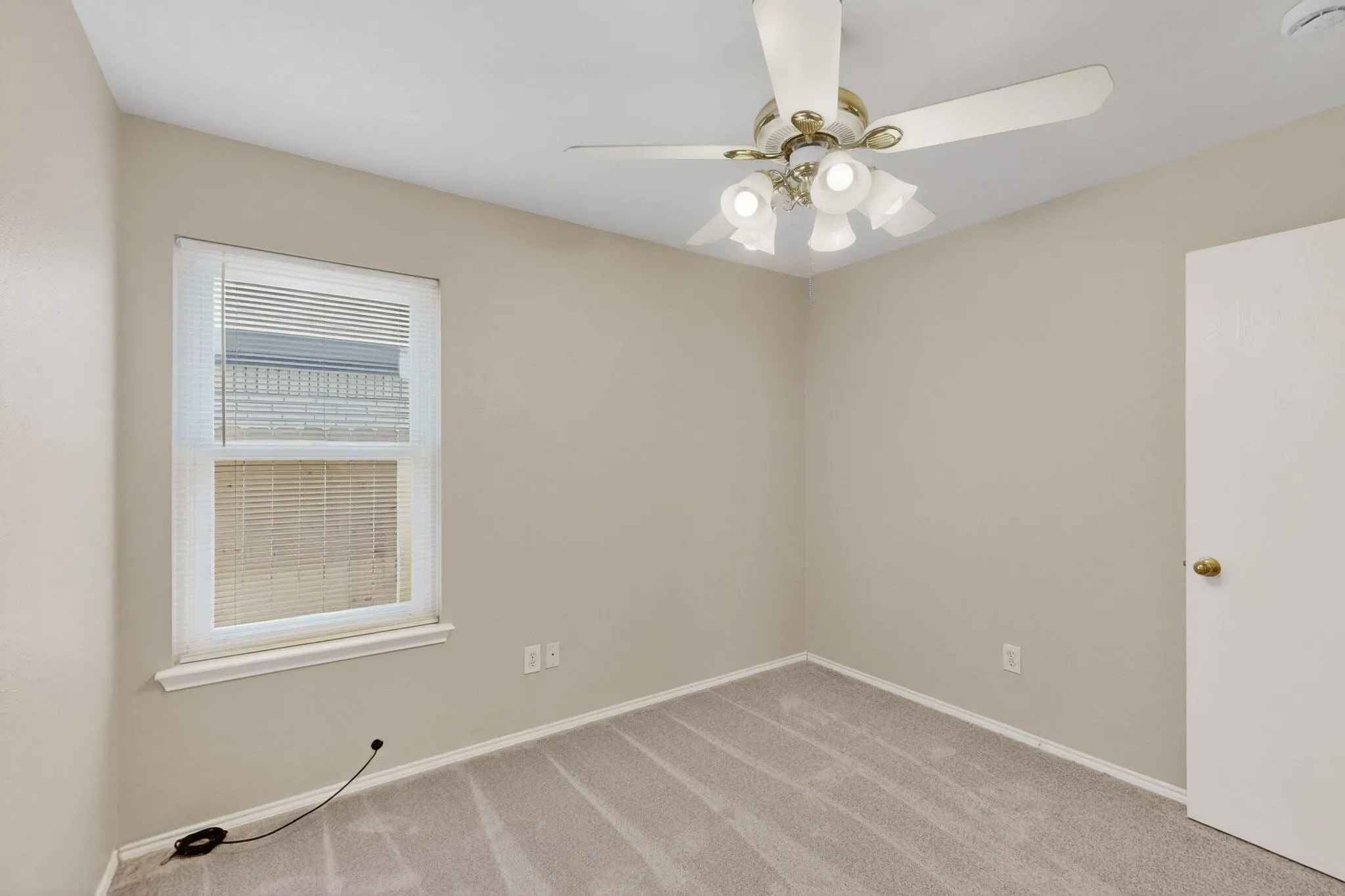 Single Family Residence For Sale in Johnson County , 1025 Caleb Street, Burleson, Texas 76028, 4 Bedroom, 2 Bathroom, 2 Garage spaces, 1,838 Sqft, built in 2002, mls#21103122, Real Estate Agent in Burleson, Homes For Sale in Johnson county, Homes For Sale in Burleson, Realtor in Burleson Texas, Real Estate Brokerage Independent Realty Texas, Luminita Cordes Realtor
