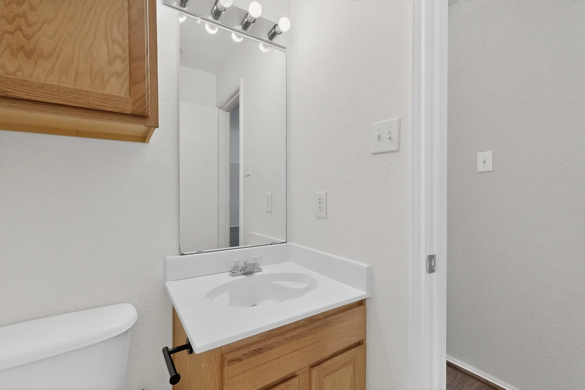 Single Family Residence For Sale in Johnson County , 1025 Caleb Street, Burleson, Texas 76028, 4 Bedroom, 2 Bathroom, 2 Garage spaces, 1,838 Sqft, built in 2002, mls#21103122, Real Estate Agent in Burleson, Homes For Sale in Johnson county, Homes For Sale in Burleson, Realtor in Burleson Texas, Real Estate Brokerage Independent Realty Texas, Luminita Cordes Realtor