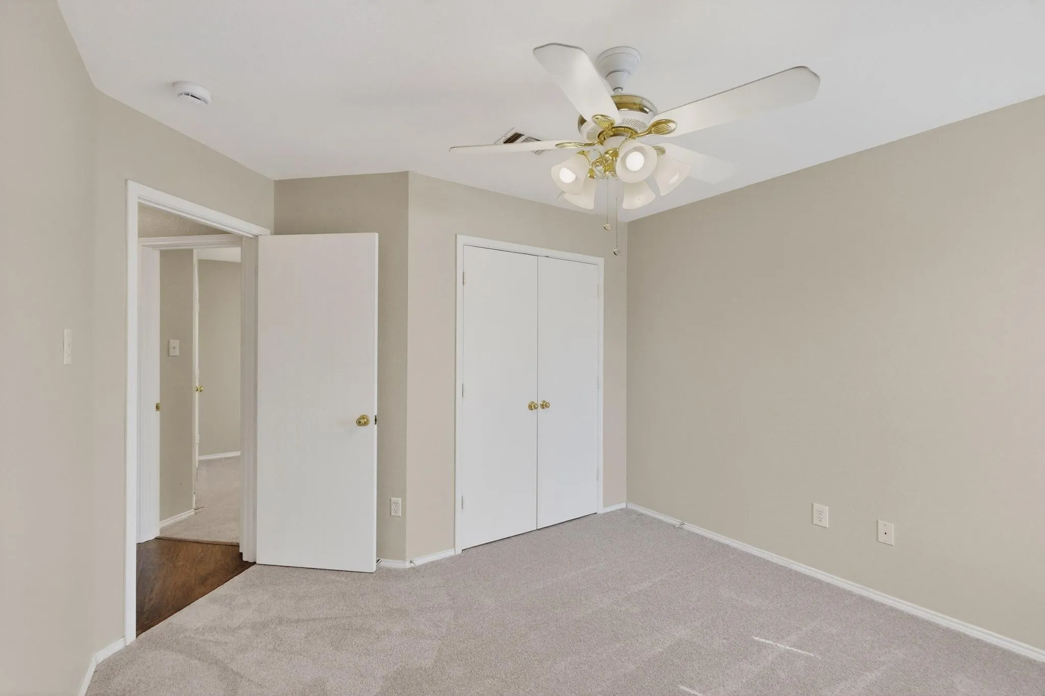 Single Family Residence For Sale in Johnson County , 1025 Caleb Street, Burleson, Texas 76028, 4 Bedroom, 2 Bathroom, 2 Garage spaces, 1,838 Sqft, built in 2002, mls#21103122, Real Estate Agent in Burleson, Homes For Sale in Johnson county, Homes For Sale in Burleson, Realtor in Burleson Texas, Real Estate Brokerage Independent Realty Texas, Luminita Cordes Realtor