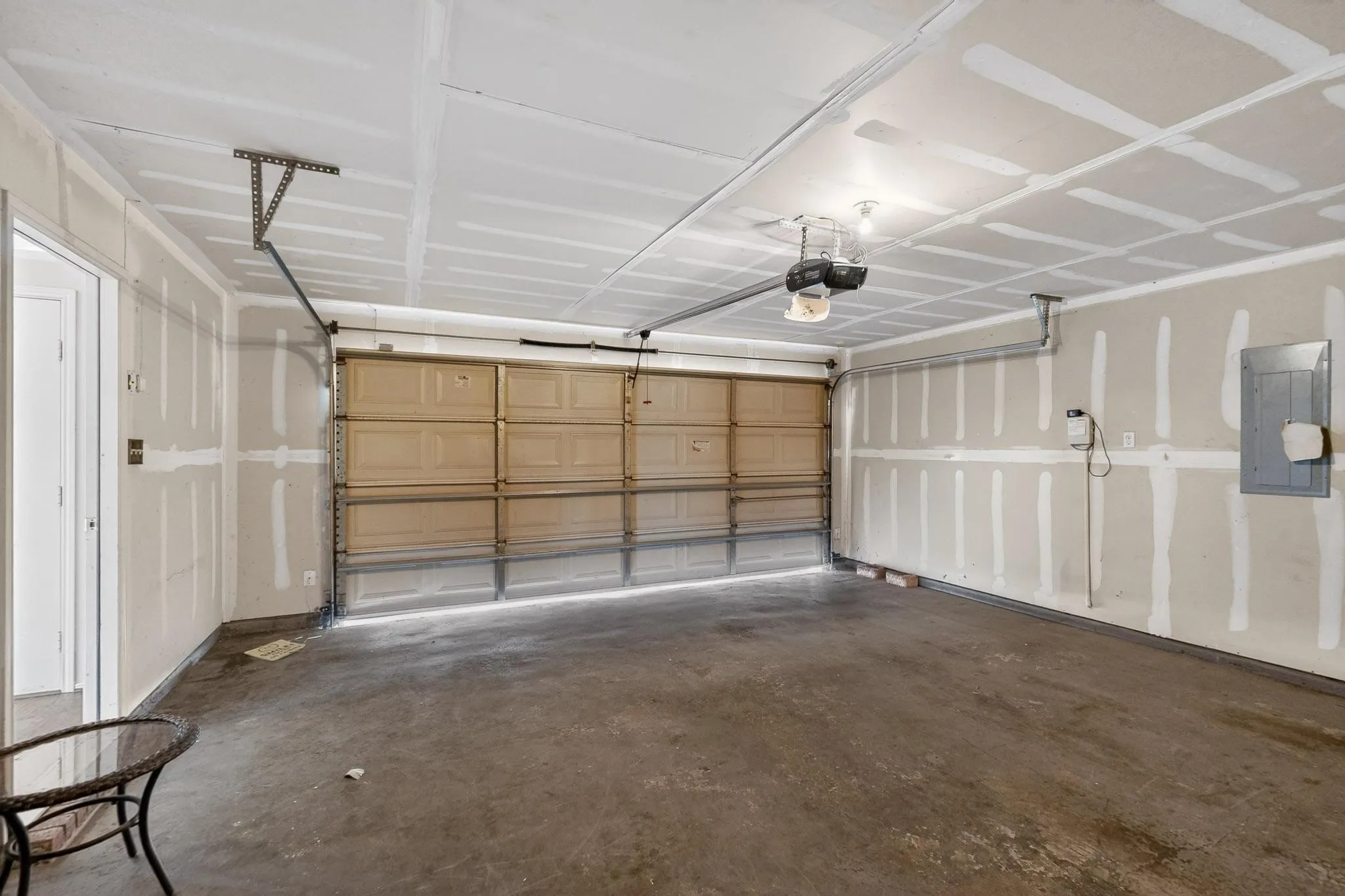 Single Family Residence For Sale in Johnson County , 1025 Caleb Street, Burleson, Texas 76028, 4 Bedroom, 2 Bathroom, 2 Garage spaces, 1,838 Sqft, built in 2002, mls#21103122, Real Estate Agent in Burleson, Homes For Sale in Johnson county, Homes For Sale in Burleson, Realtor in Burleson Texas, Real Estate Brokerage Independent Realty Texas, Luminita Cordes Realtor