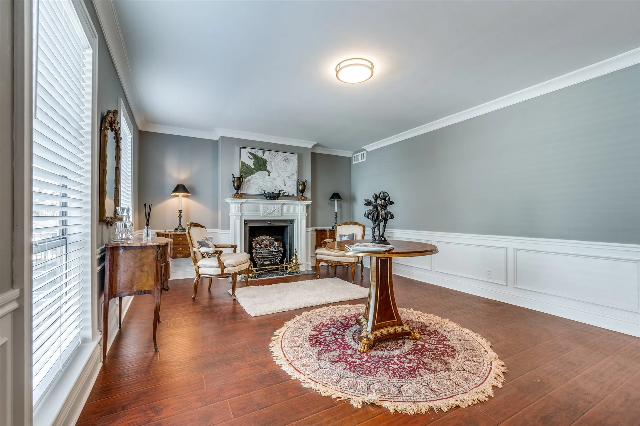 Townhouse For Sale in Dallas County , 6610 Eastridge Drive 114, Dallas, Texas 75231, 2 Bedroom, 3 Bathroom, Garage spaces, 1,496 Sqft, built in 1970, mls#21189008, Real Estate Agent in Dallas, Homes For Sale in Dallas county, Homes For Sale in Dallas, Realtor in Dallas Texas, Real Estate Brokerage Independent Realty Texas, Luminita Cordes Realtor