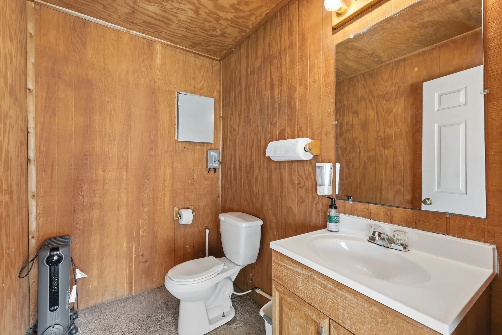 Pool House half bath