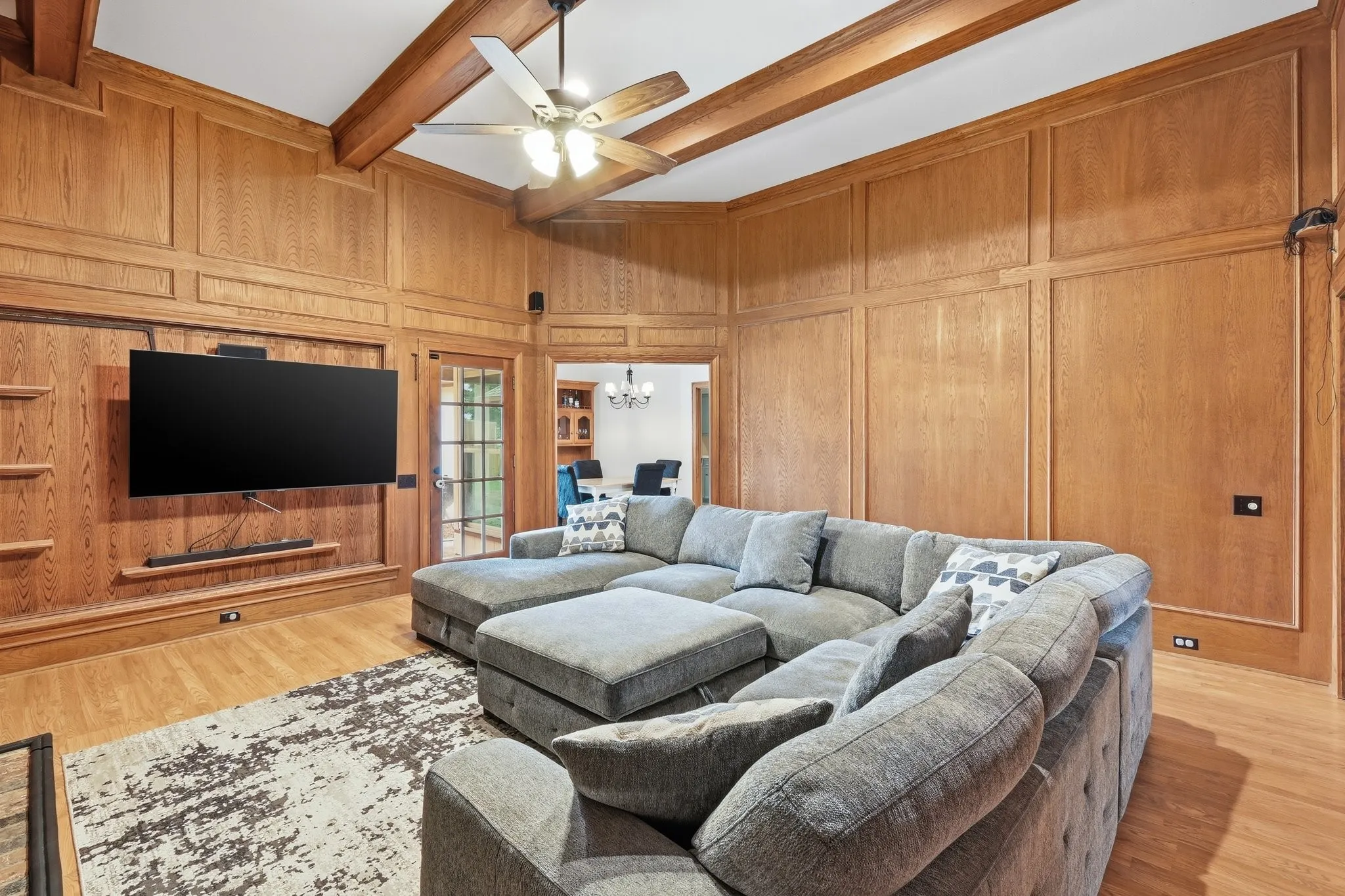 Single Family Residence For Sale in Denton County , 11303 Southwind Place, Krum, Texas 76249, 4 Bedroom, 3 Bathroom, 2 Garage spaces, 2,640 Sqft, built in 1987, mls#21188960, Real Estate Agent in Krum, Homes For Sale in Denton county, Homes For Sale in Krum, Realtor in Krum Texas, Real Estate Brokerage Independent Realty Texas, Luminita Cordes Realtor