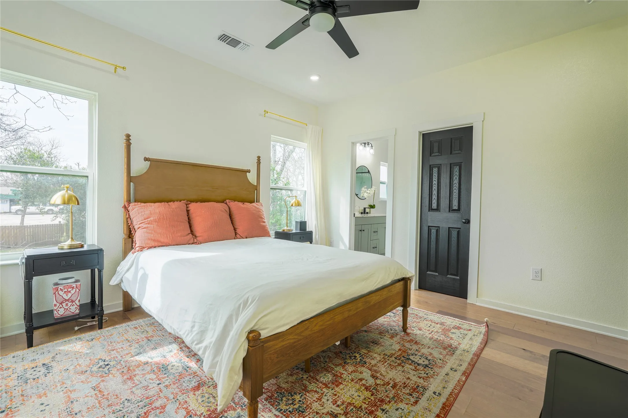 Single Family Residence For Sale in Mc Lennan County , 1904 N 17th, Waco, Texas 76707, 3 Bedroom, 3 Bathroom, Garage spaces, 1,404 Sqft, built in 2021, Price $279,900, mls#21188877, Real Estate Agent in Waco, Homes For Sale in Mc Lennan county, Homes For Sale in Waco, Realtor in Waco Texas, Real Estate Brokerage Independent Realty Texas, Luminita Cordes Realtor
