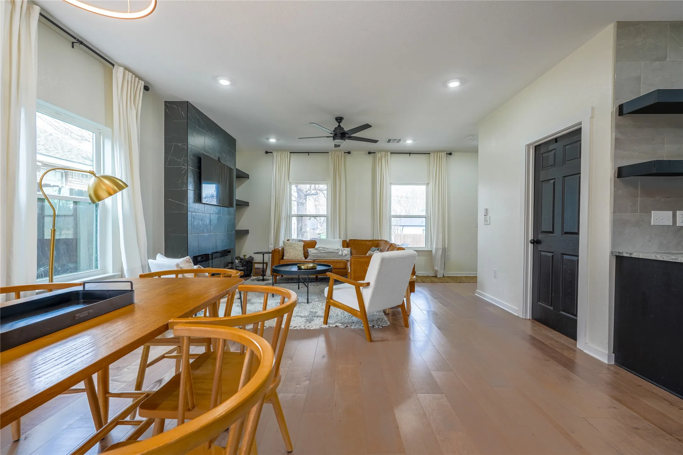 Single Family Residence For Sale in Mc Lennan County , 1904 N 17th, Waco, Texas 76707, 3 Bedroom, 3 Bathroom, Garage spaces, 1,404 Sqft, built in 2021, Price $279,900, mls#21188877, Real Estate Agent in Waco, Homes For Sale in Mc Lennan county, Homes For Sale in Waco, Realtor in Waco Texas, Real Estate Brokerage Independent Realty Texas, Luminita Cordes Realtor
