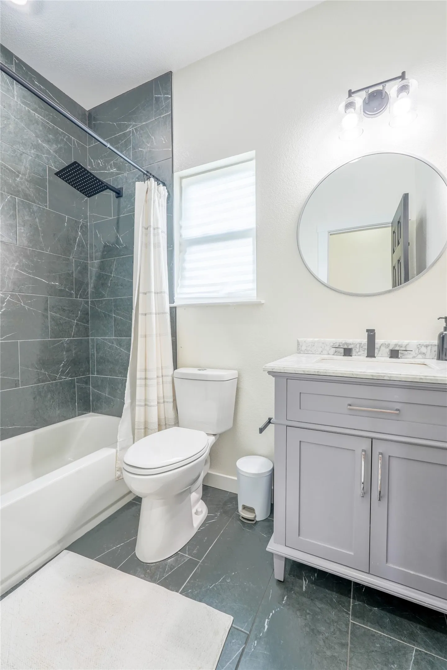 Single Family Residence For Sale in Mc Lennan County , 1904 N 17th, Waco, Texas 76707, 3 Bedroom, 3 Bathroom, Garage spaces, 1,404 Sqft, built in 2021, Price $279,900, mls#21188877, Real Estate Agent in Waco, Homes For Sale in Mc Lennan county, Homes For Sale in Waco, Realtor in Waco Texas, Real Estate Brokerage Independent Realty Texas, Luminita Cordes Realtor