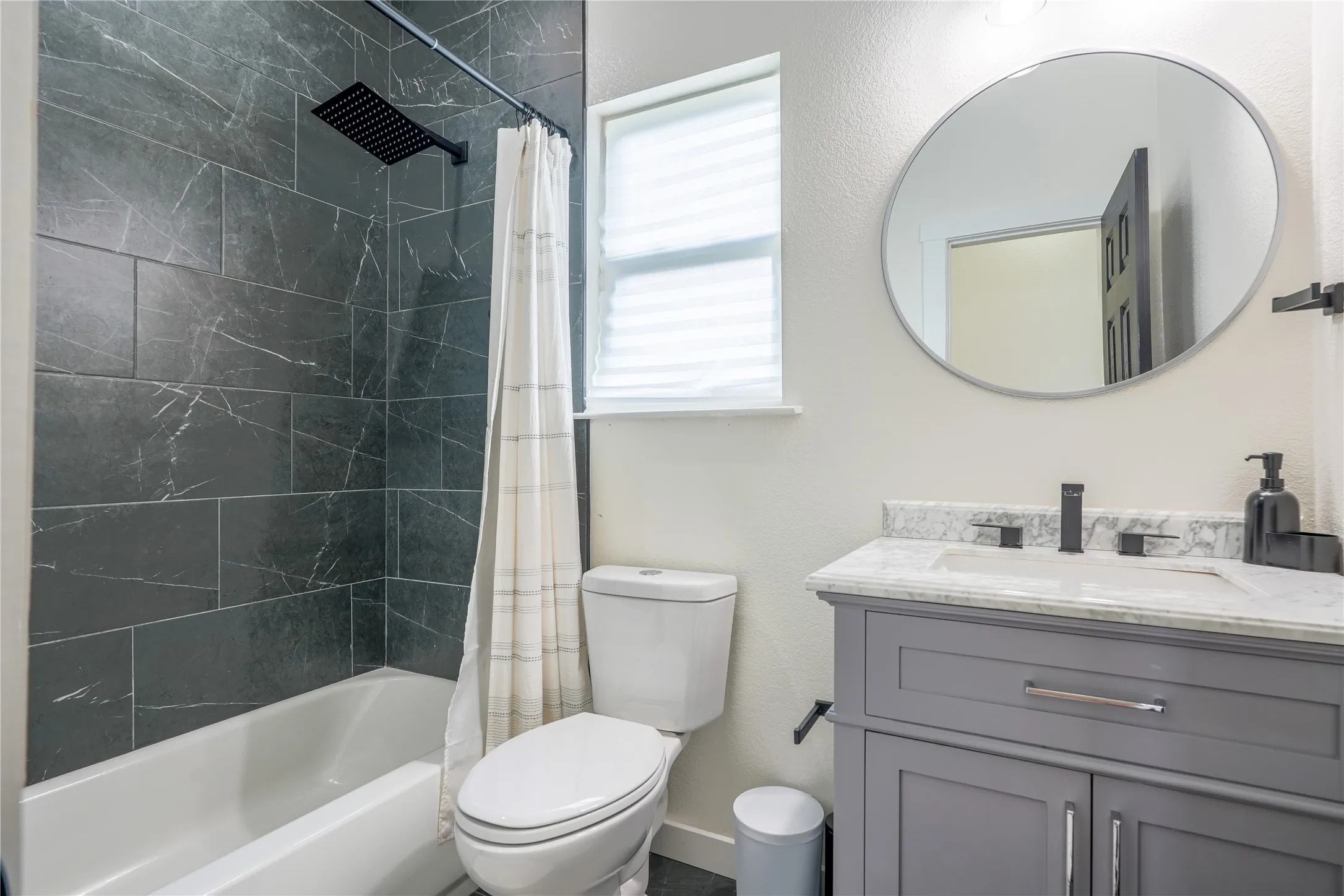 Single Family Residence For Sale in Mc Lennan County , 1904 N 17th, Waco, Texas 76707, 3 Bedroom, 3 Bathroom, Garage spaces, 1,404 Sqft, built in 2021, Price $279,900, mls#21188877, Real Estate Agent in Waco, Homes For Sale in Mc Lennan county, Homes For Sale in Waco, Realtor in Waco Texas, Real Estate Brokerage Independent Realty Texas, Luminita Cordes Realtor