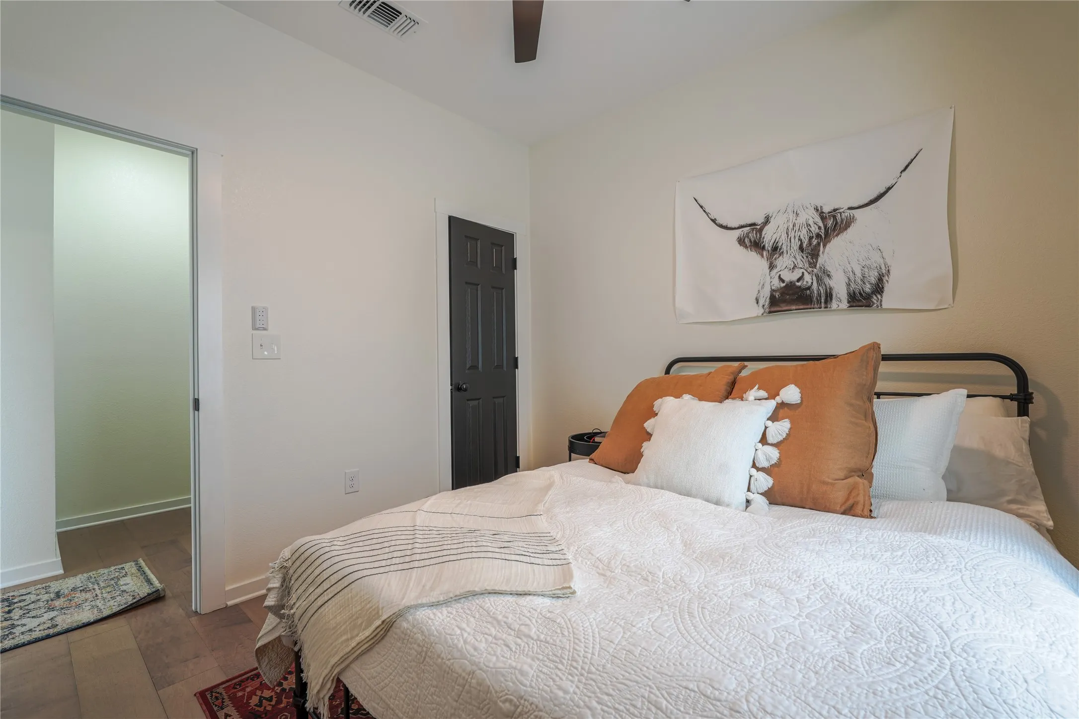 Single Family Residence For Sale in Mc Lennan County , 1904 N 17th, Waco, Texas 76707, 3 Bedroom, 3 Bathroom, Garage spaces, 1,404 Sqft, built in 2021, Price $279,900, mls#21188877, Real Estate Agent in Waco, Homes For Sale in Mc Lennan county, Homes For Sale in Waco, Realtor in Waco Texas, Real Estate Brokerage Independent Realty Texas, Luminita Cordes Realtor