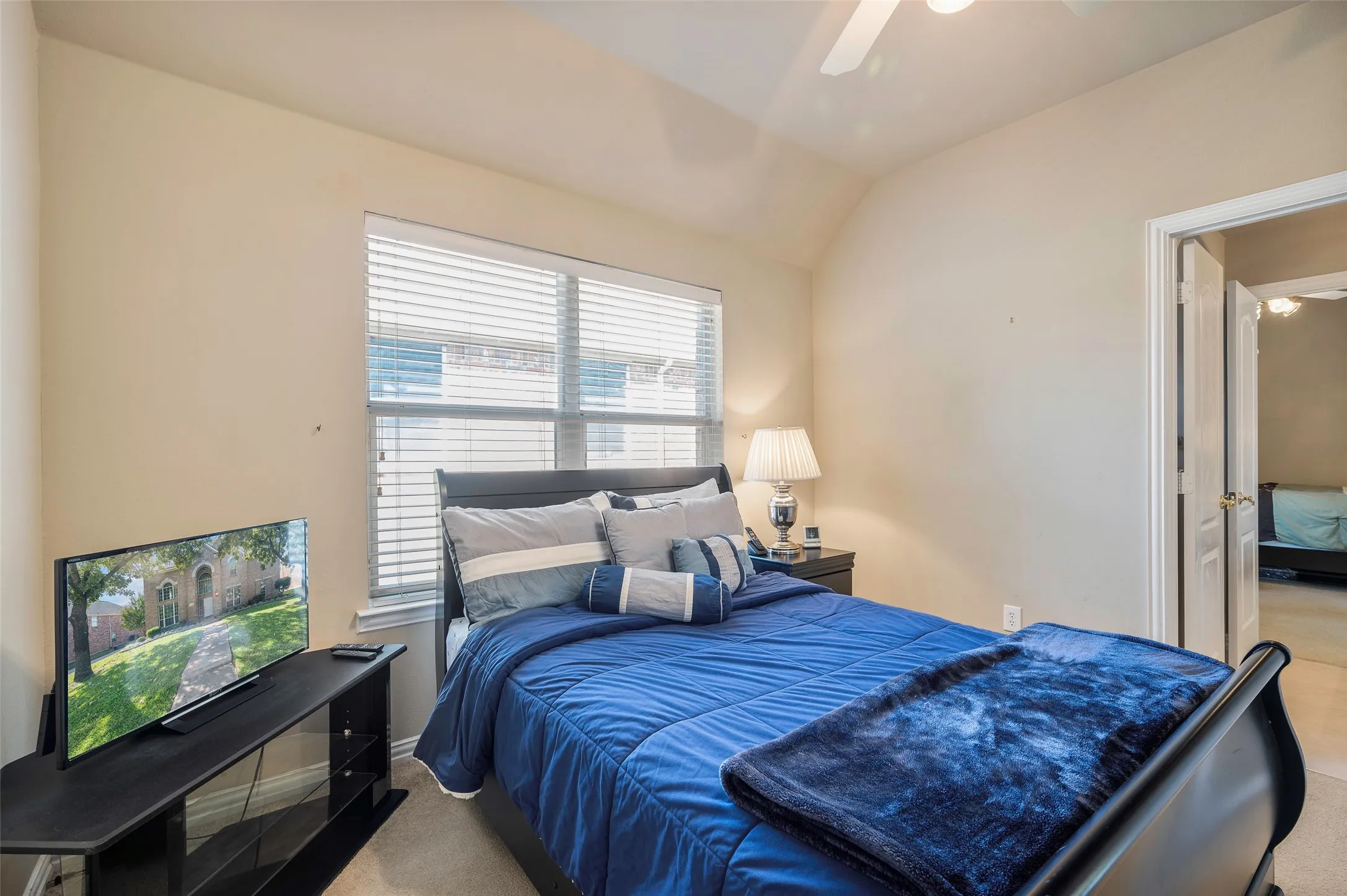 Single Family Residence For Sale in Collin County , 5771 Aylworth Drive, Frisco, Texas 75035, 4 Bedroom, 4 Bathroom, 2 Garage spaces, 3,674 Sqft, built in 2003, mls#21187640, Real Estate Agent in Frisco, Homes For Sale in Collin county, Homes For Sale in Frisco, Realtor in Frisco Texas, Real Estate Brokerage Independent Realty Texas, Luminita Cordes Realtor