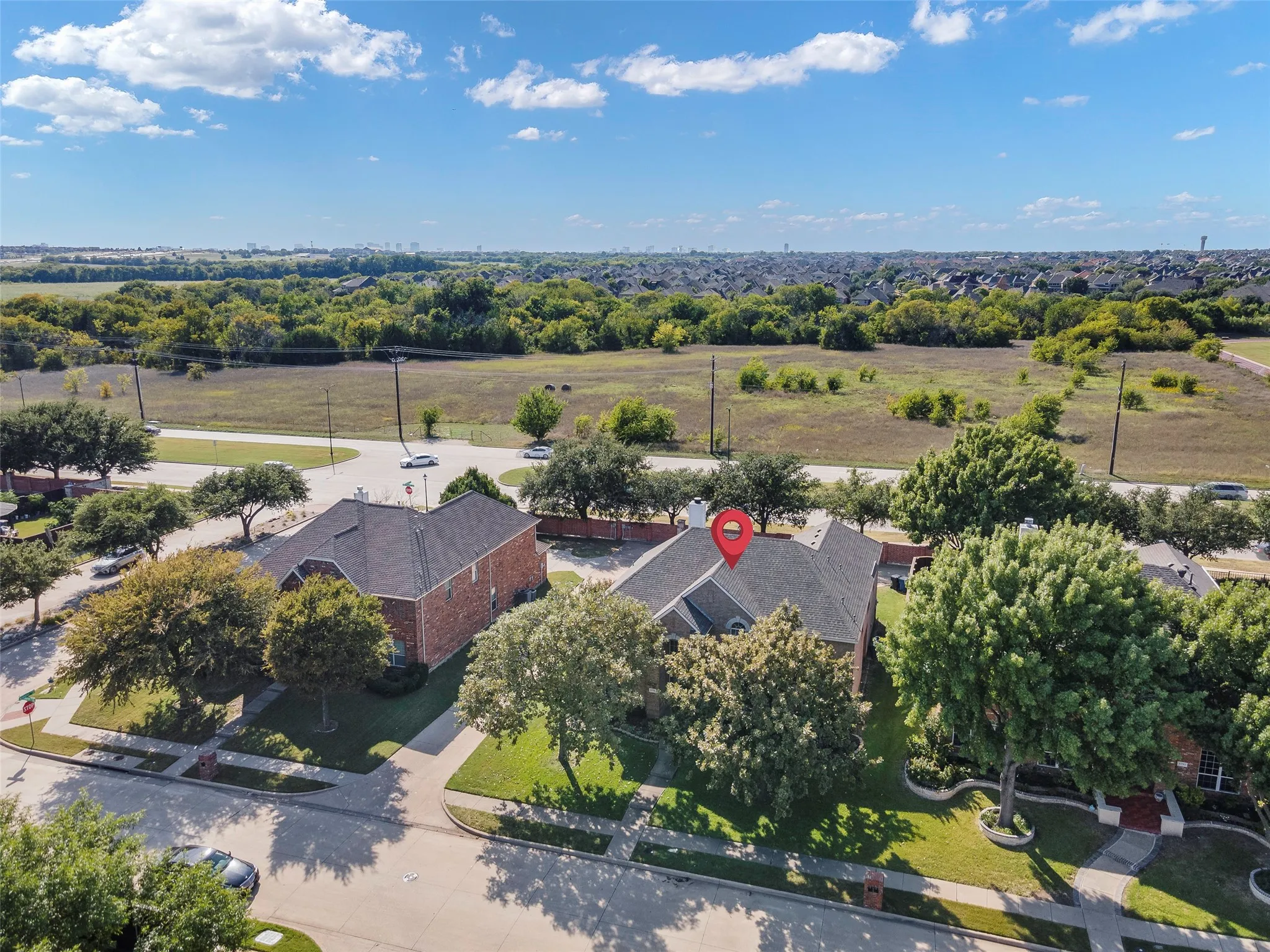 Single Family Residence For Sale in Collin County , 5771 Aylworth Drive, Frisco, Texas 75035, 4 Bedroom, 4 Bathroom, 2 Garage spaces, 3,674 Sqft, built in 2003, mls#21187640, Real Estate Agent in Frisco, Homes For Sale in Collin county, Homes For Sale in Frisco, Realtor in Frisco Texas, Real Estate Brokerage Independent Realty Texas, Luminita Cordes Realtor