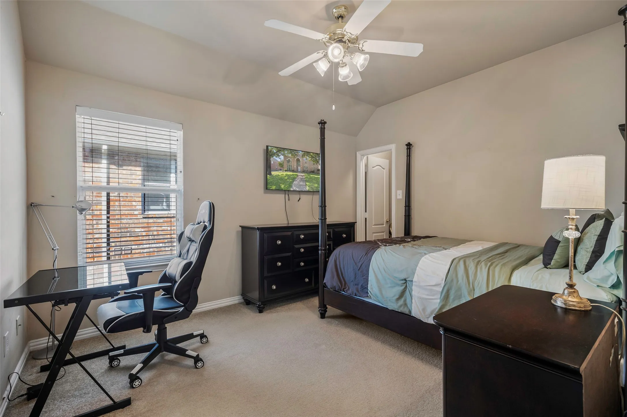 Single Family Residence For Sale in Collin County , 5771 Aylworth Drive, Frisco, Texas 75035, 4 Bedroom, 4 Bathroom, 2 Garage spaces, 3,674 Sqft, built in 2003, mls#21187640, Real Estate Agent in Frisco, Homes For Sale in Collin county, Homes For Sale in Frisco, Realtor in Frisco Texas, Real Estate Brokerage Independent Realty Texas, Luminita Cordes Realtor